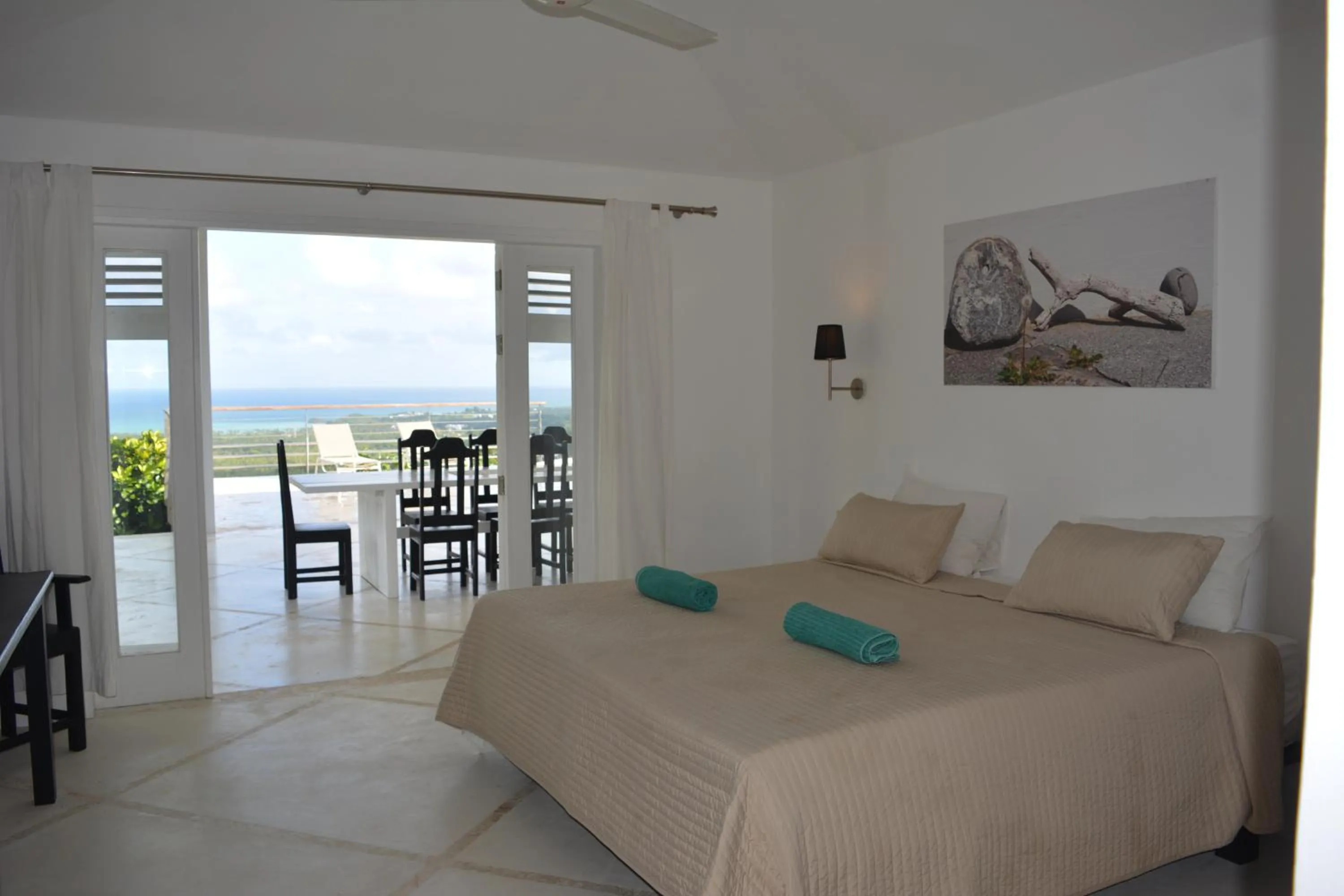 Photo of the whole room, Bed in Villa Noria