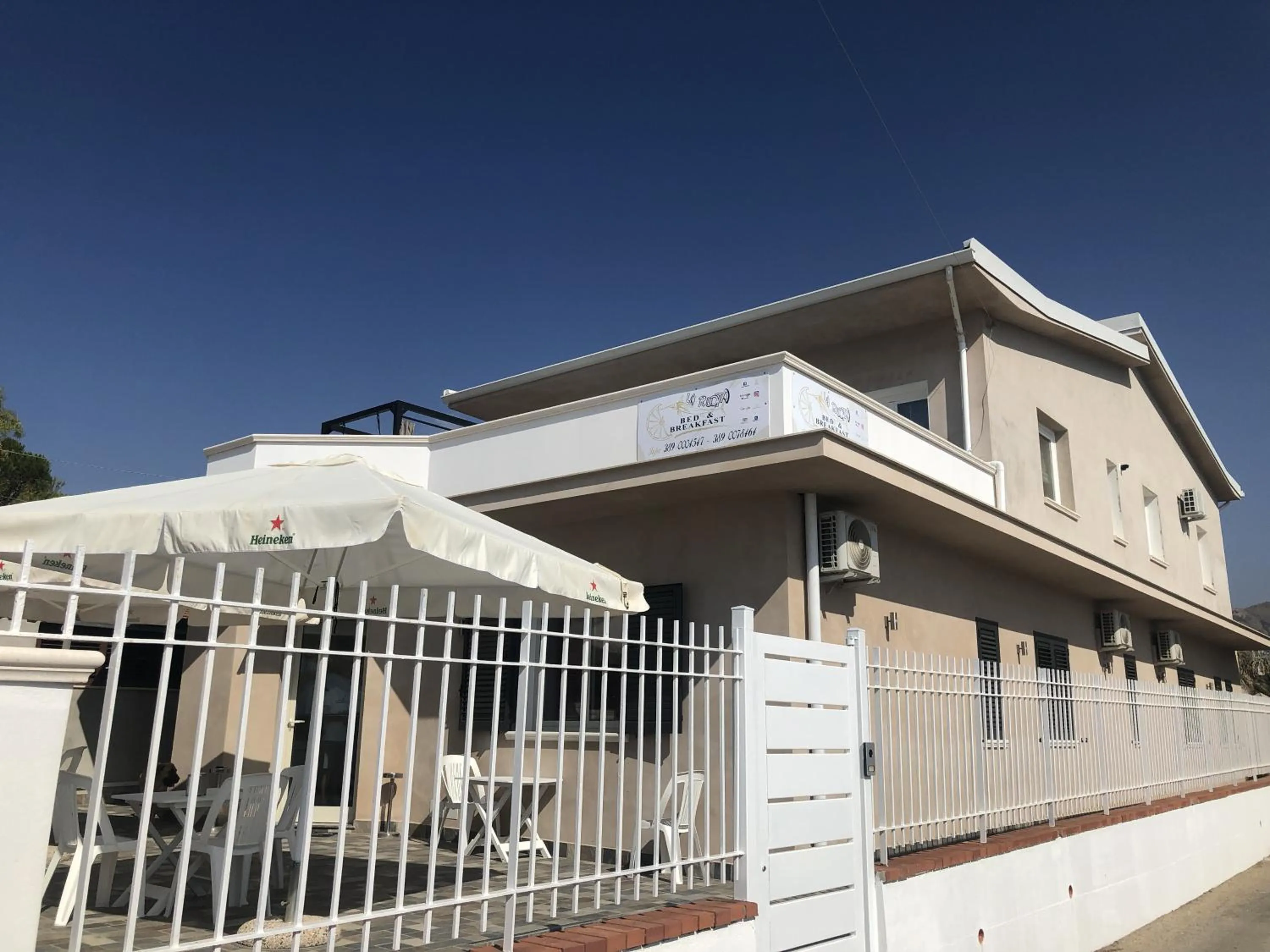 Facade/entrance in La Ruota B&B