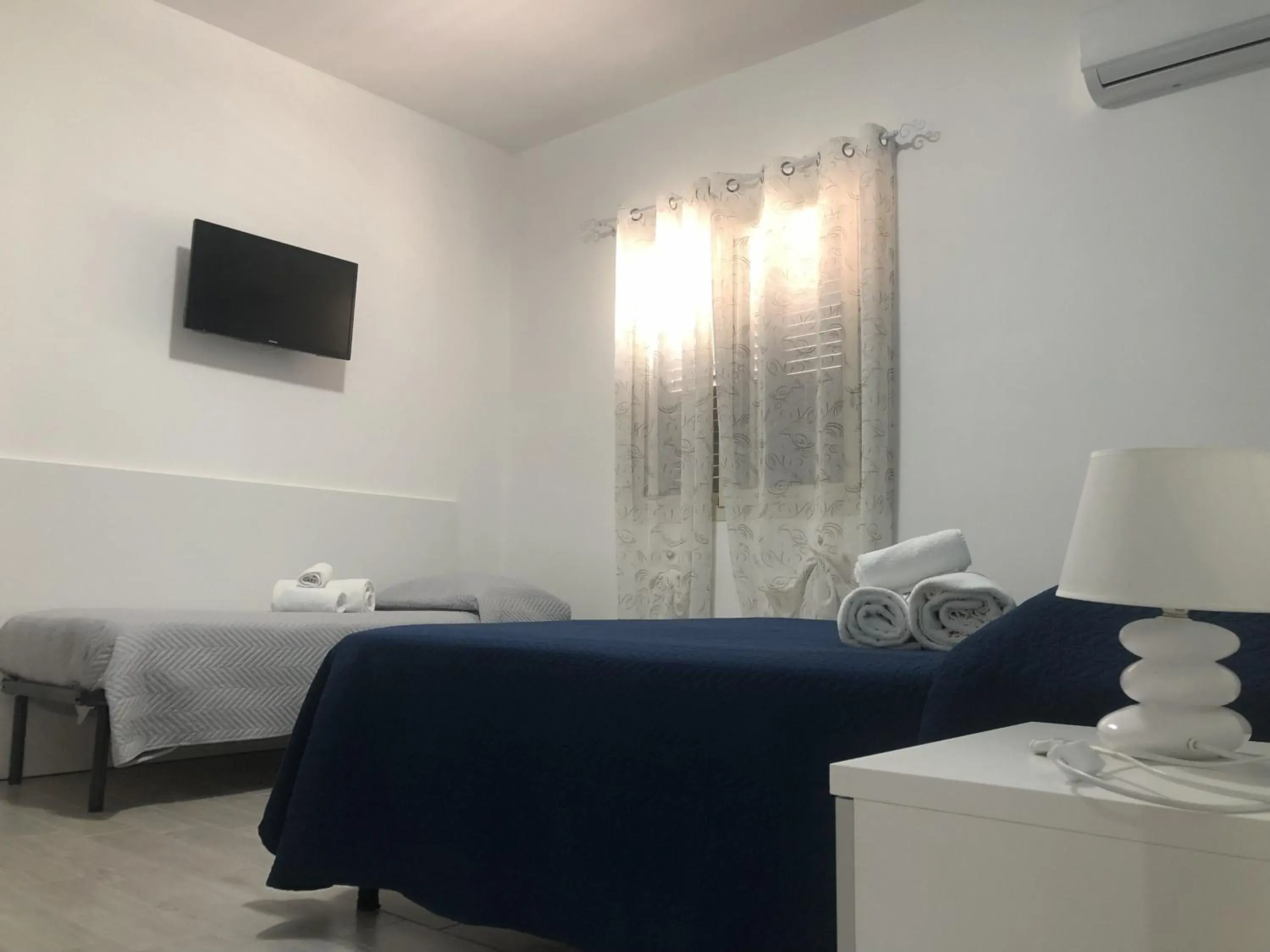 Deluxe Triple Room - single occupancy in La Ruota B&B Deluxe Triple Room - single occupancy in La Ruota B&B