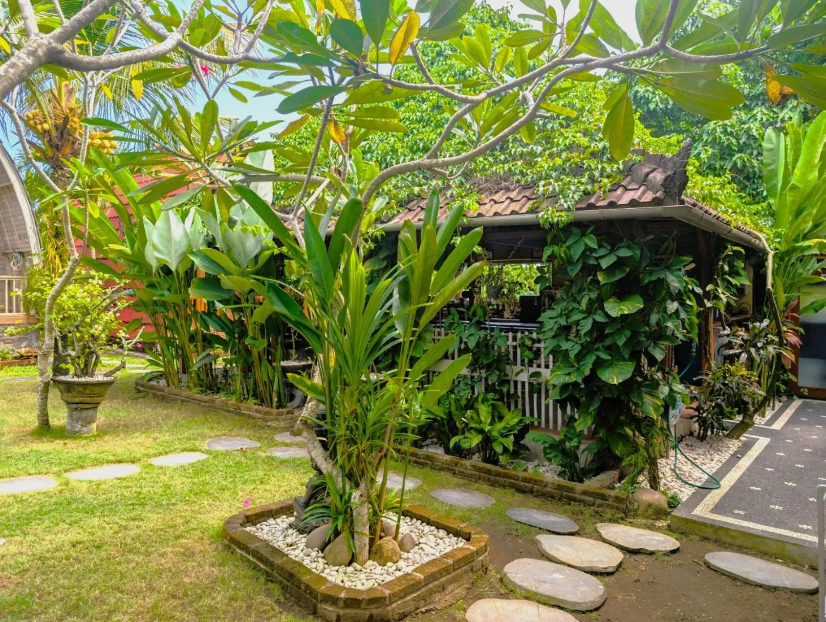 Property building in Ayumar Homestay Medewi