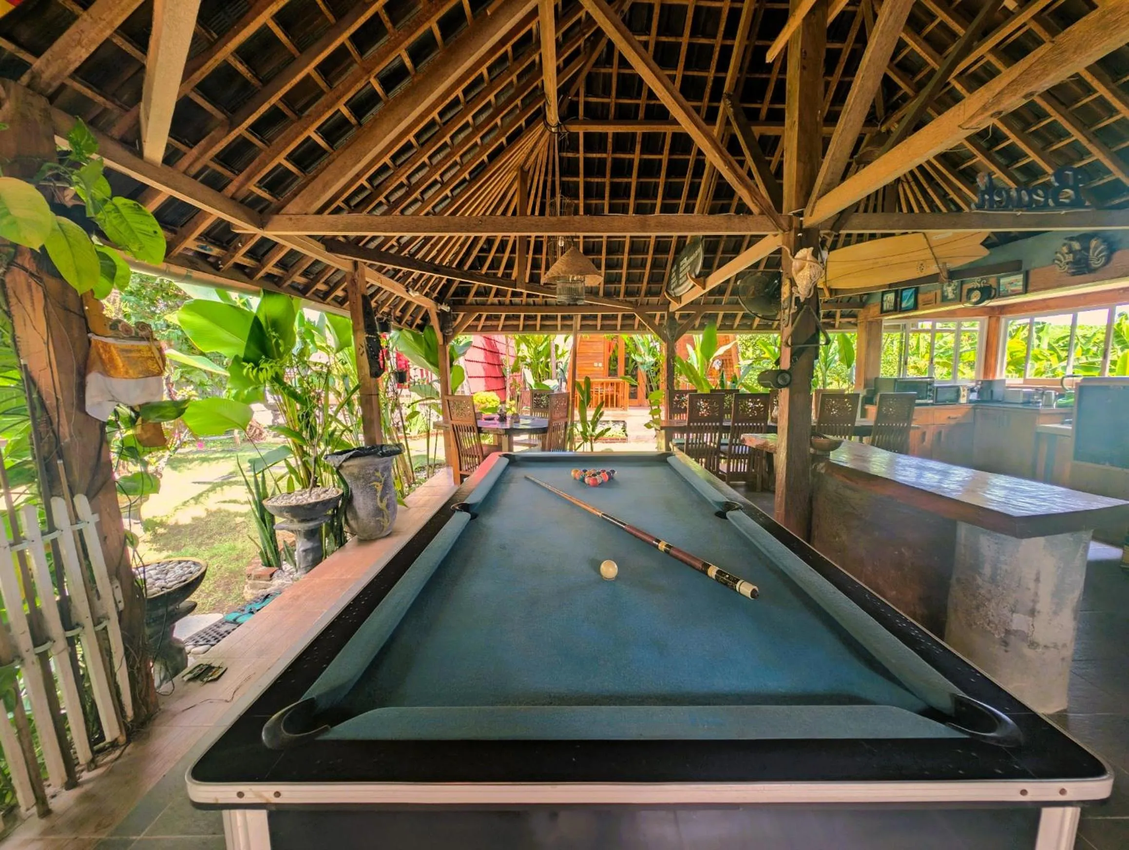 Billiard in Ayumar Homestay Medewi