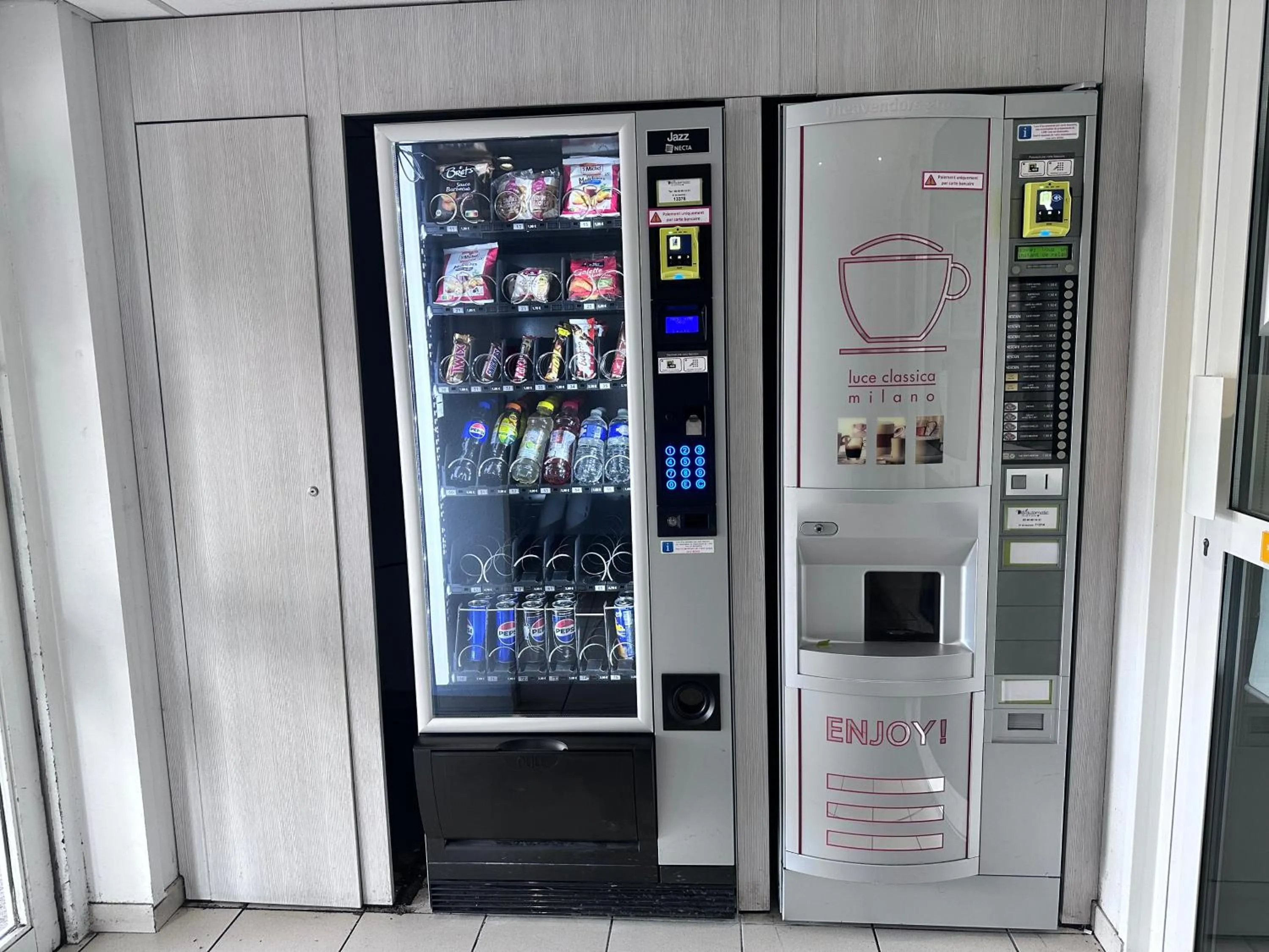 vending machine in Premiere Classe Nantes Est St Sebastien Sur Loire