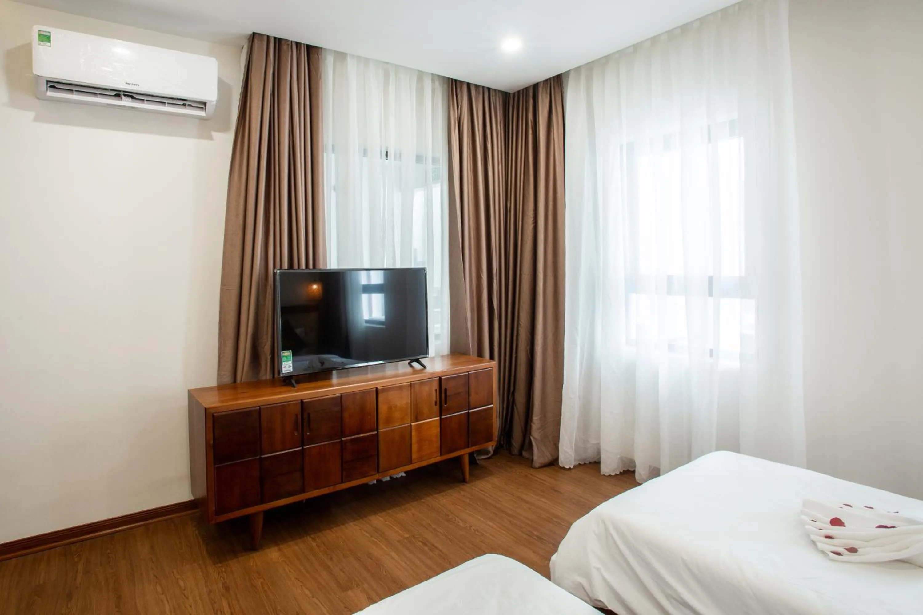 TV and multimedia, Bed in Luu Ngai Condotel Quy Nhon
