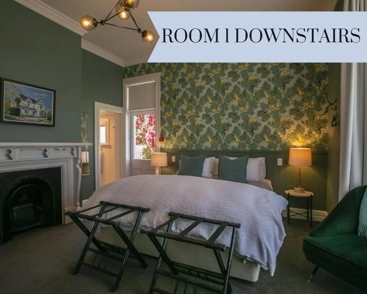 Bedroom, Bed in The Vicarage Geraldine