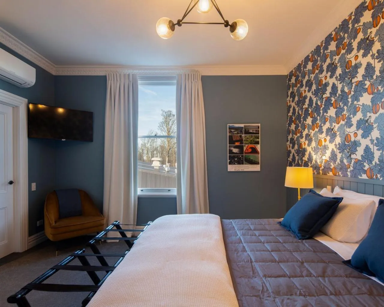 Bedroom, Bed in The Vicarage Geraldine