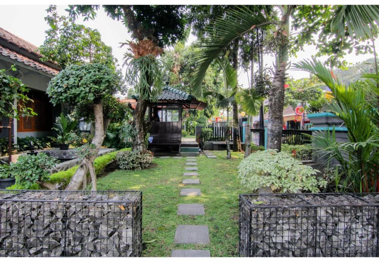 Garden in Embe Enem Homestay