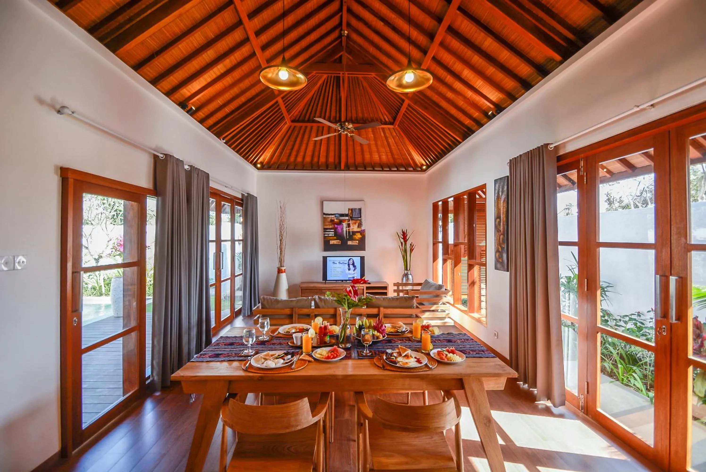 Restaurant/places to eat in Villa Kupu Kupu Bingin
