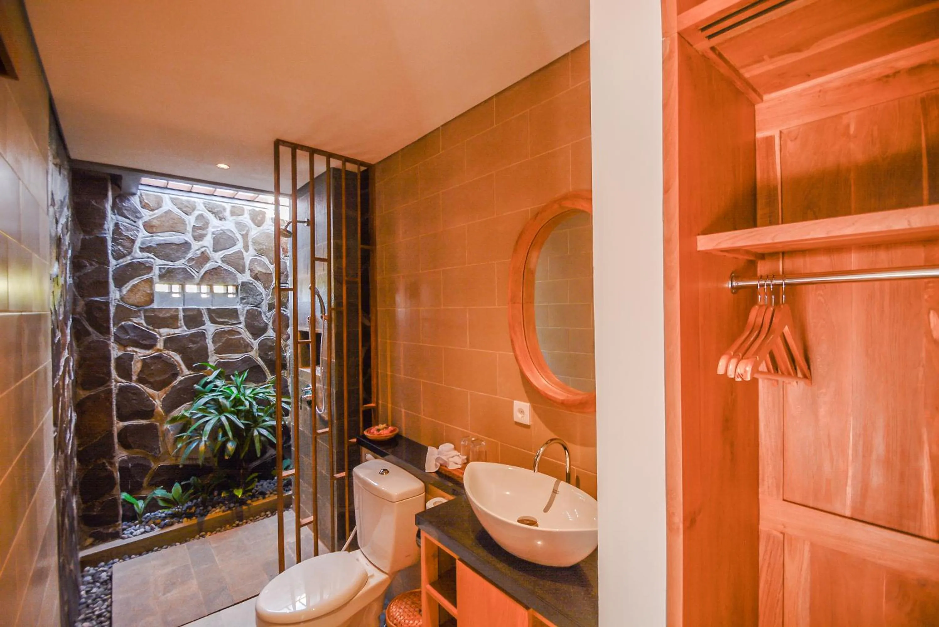 Shower in Villa Kupu Kupu Bingin