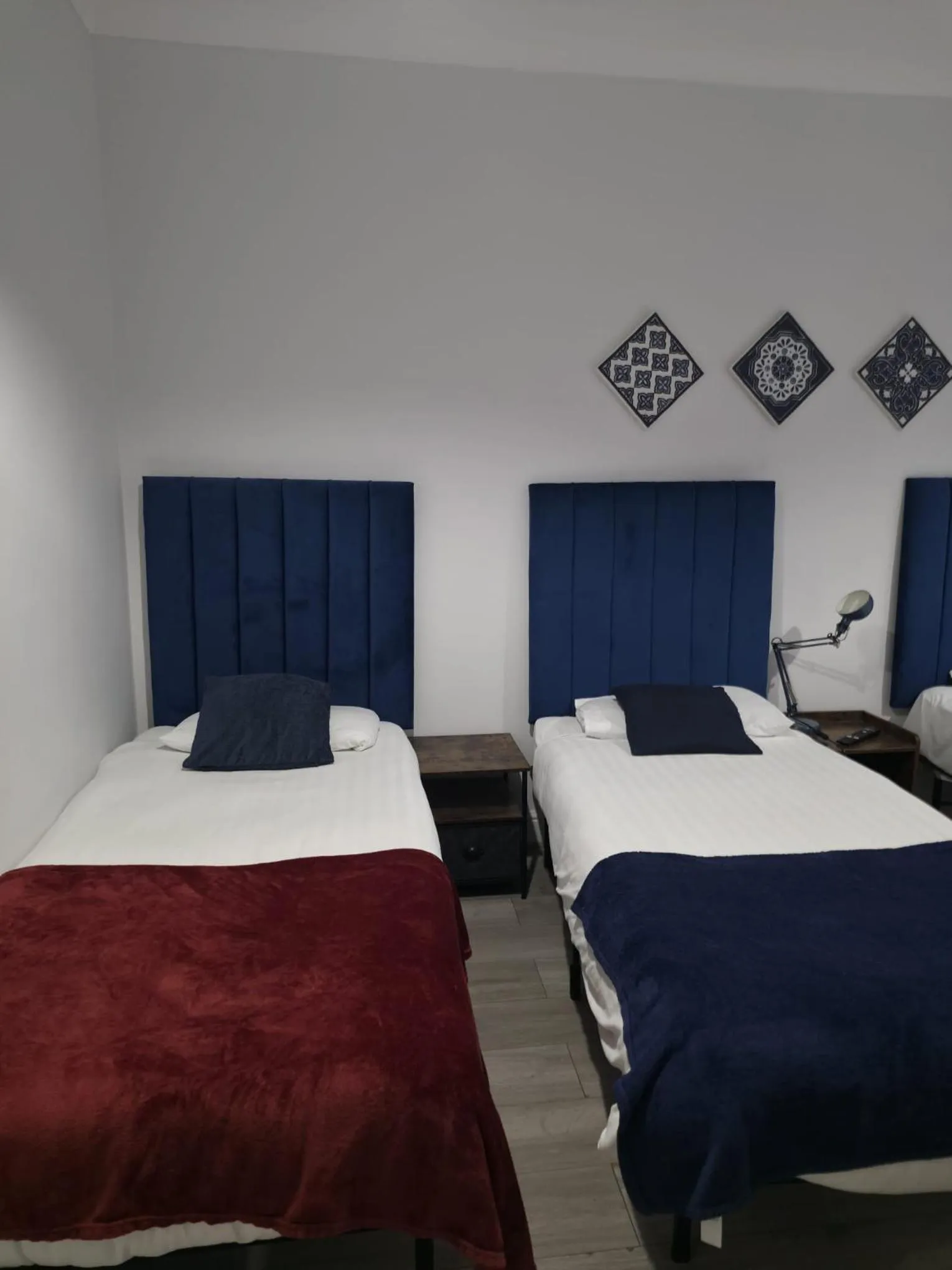 Bed in Golders Park Hotel