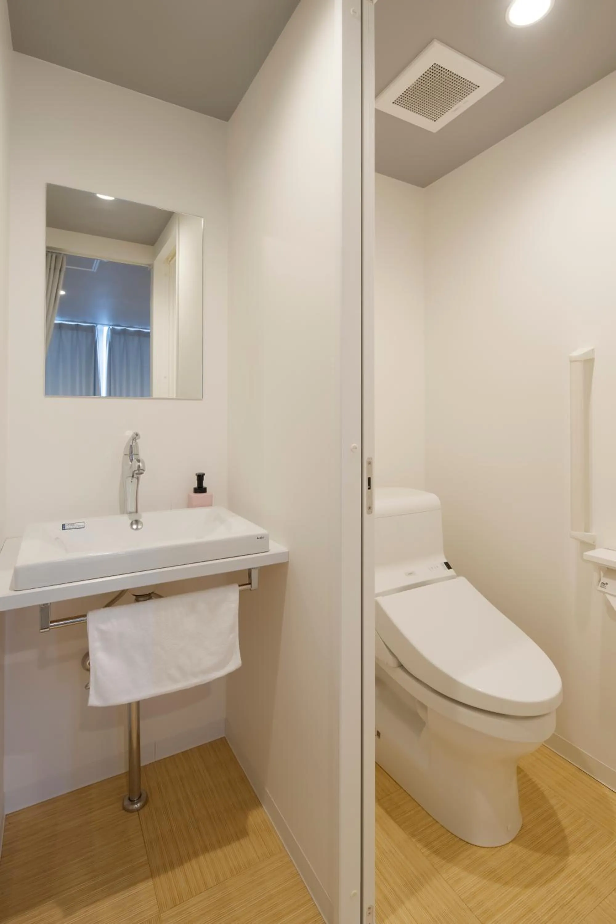 Toilet in Iwatoyama Hostel