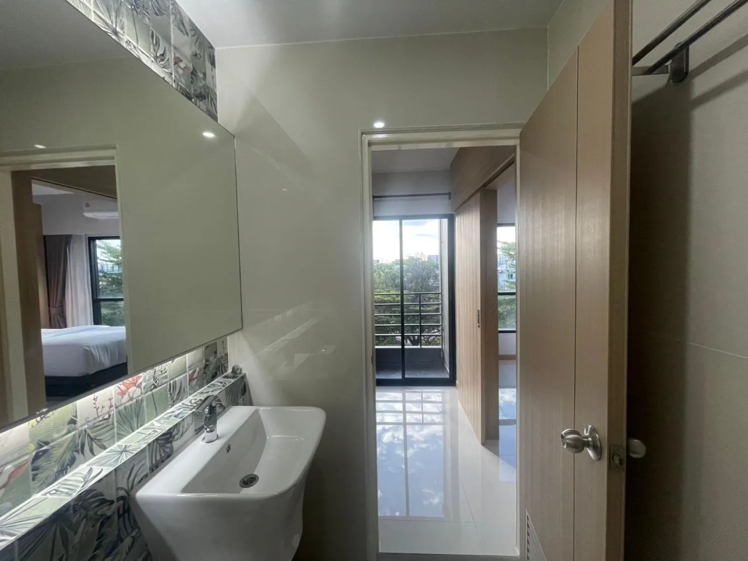 Balcony/Terrace, Bed in Baan Bangkok 97 Hotel