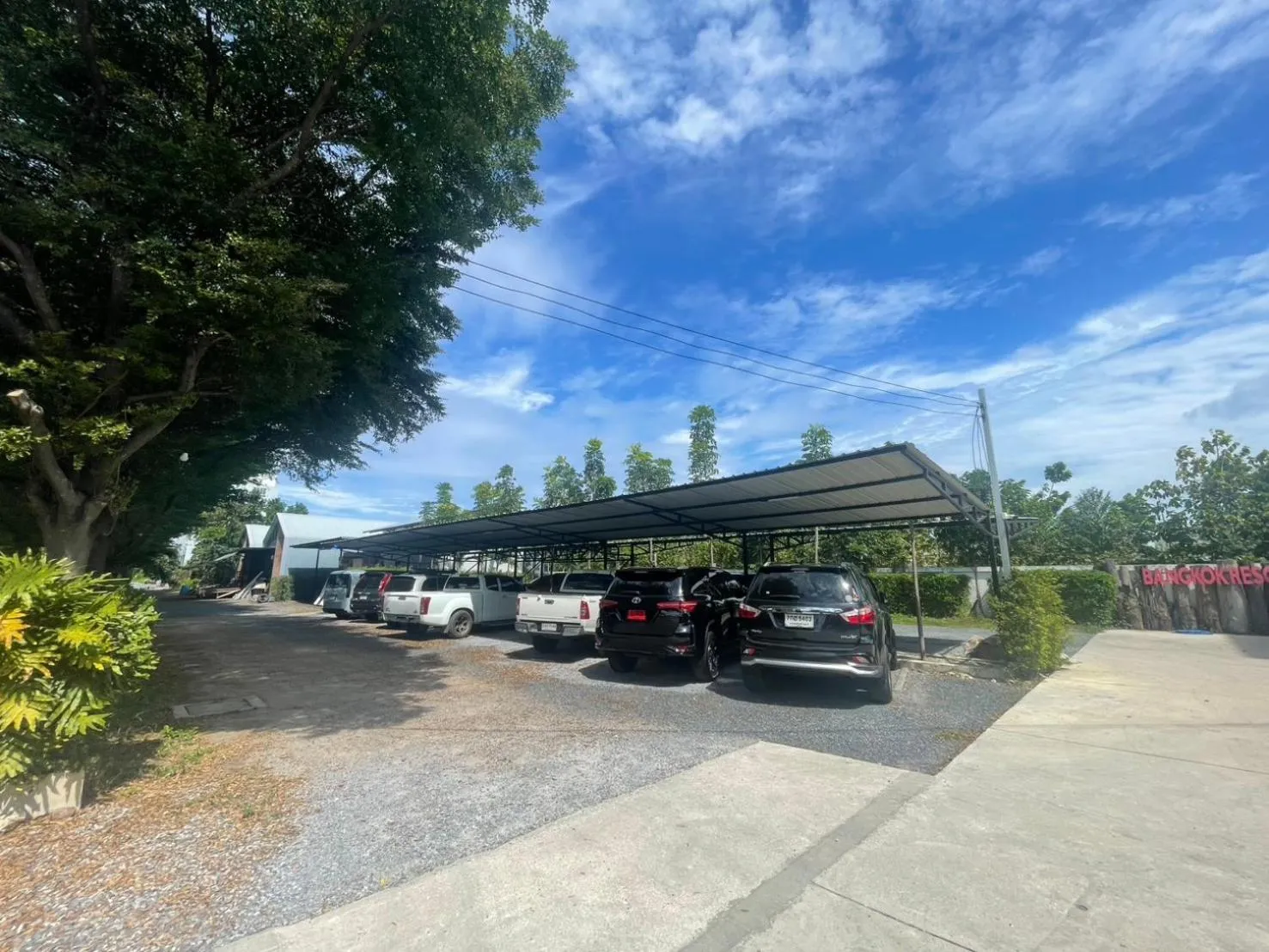 Parking in Baan Bangkok 97 Hotel