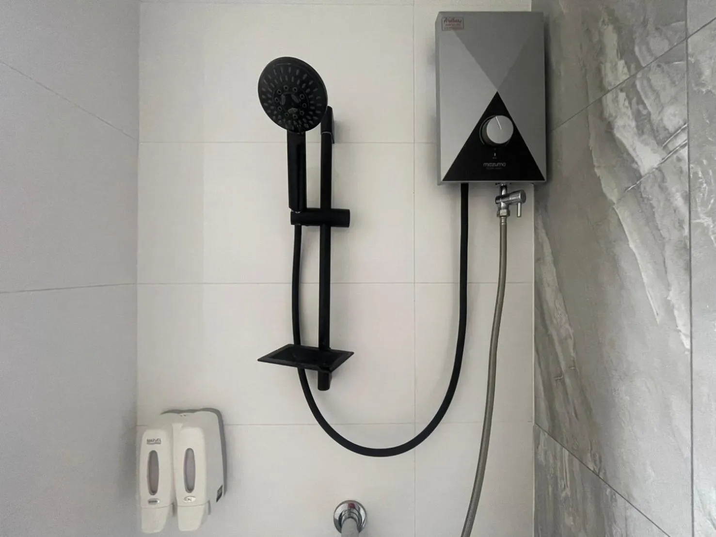 Shower in Baan Bangkok 97 Hotel