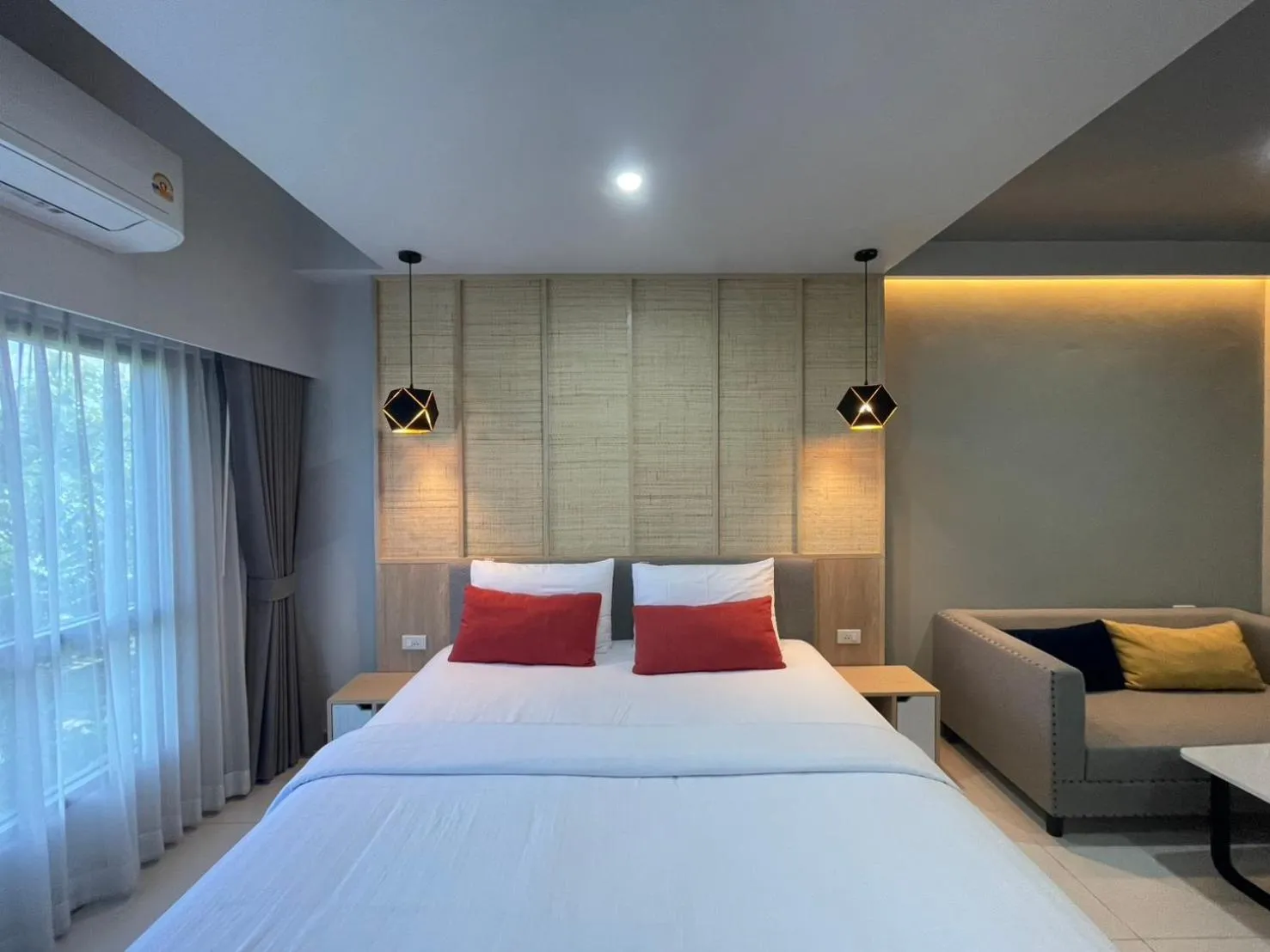 Bed in Baan Bangkok 97 Hotel