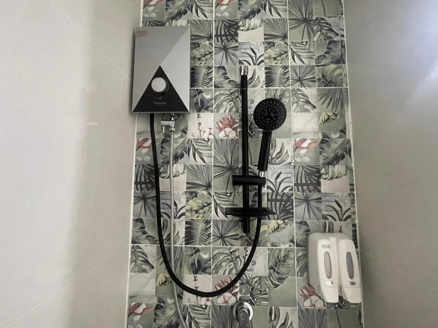 Shower in Baan Bangkok 97 Hotel