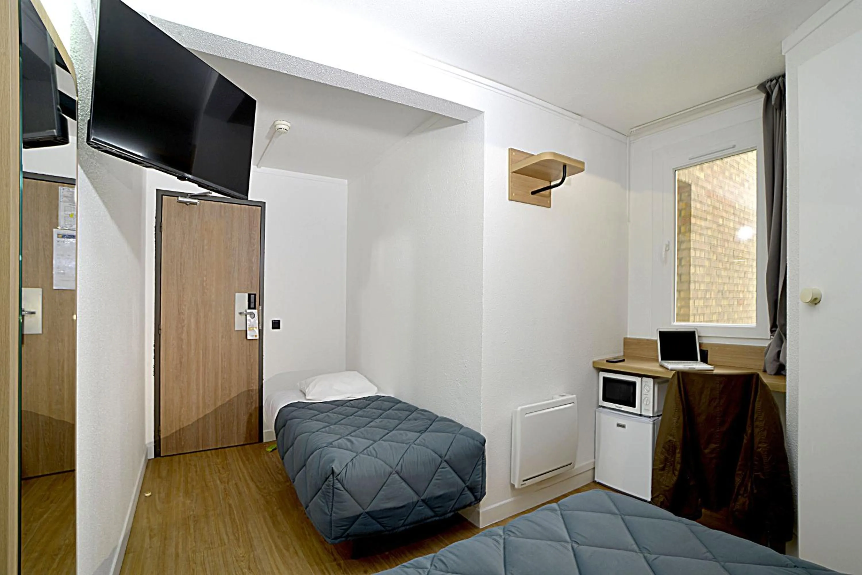 Bed in Premiere Classe Dunkerque Loon Plage