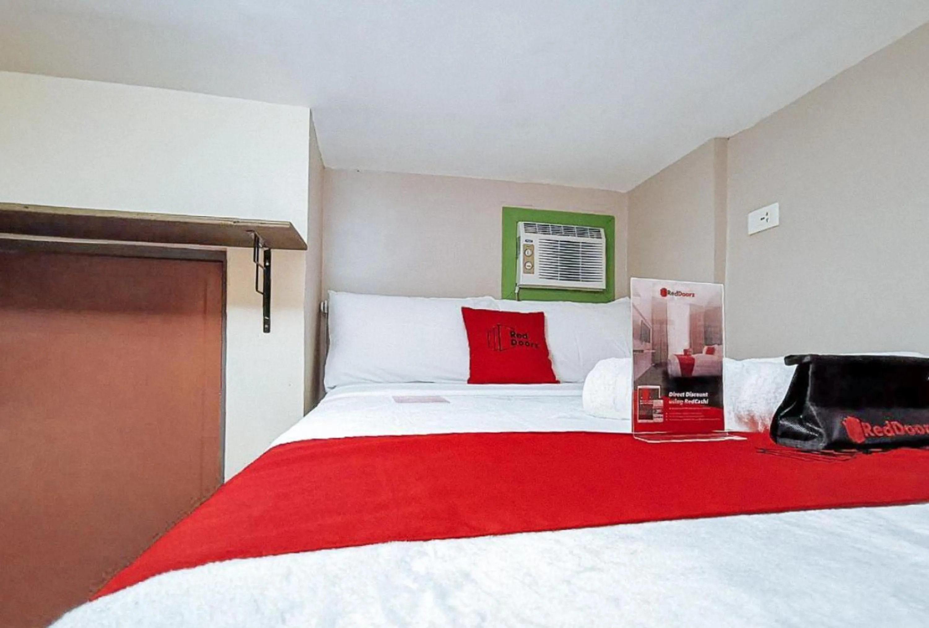 Bed in RedDoorz near KCC Mall Gensan