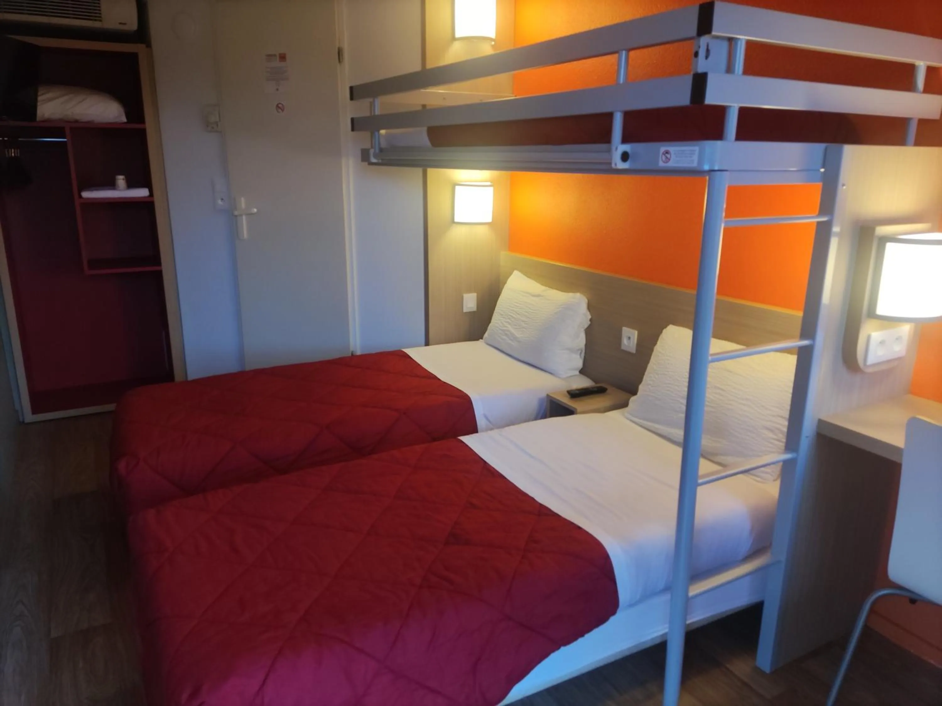 Property building, Bed in Premiere Classe Vannes