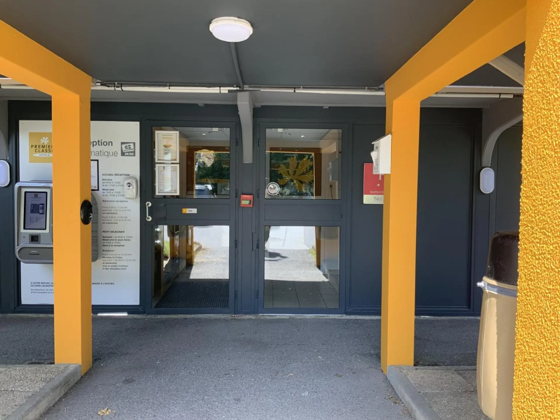 Facade/entrance in Premiere Classe Vannes