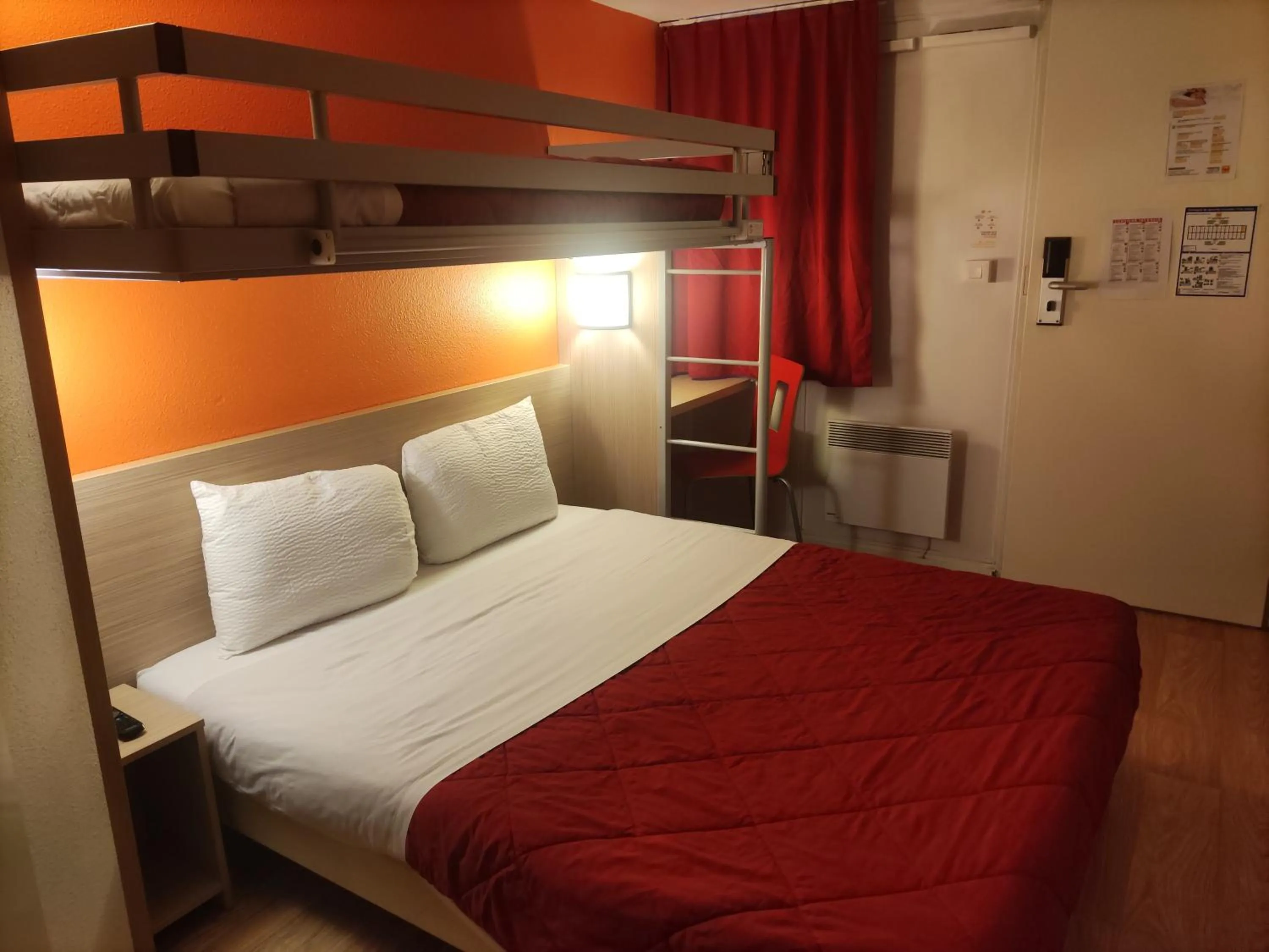 Property building, Bed in Premiere Classe Vannes