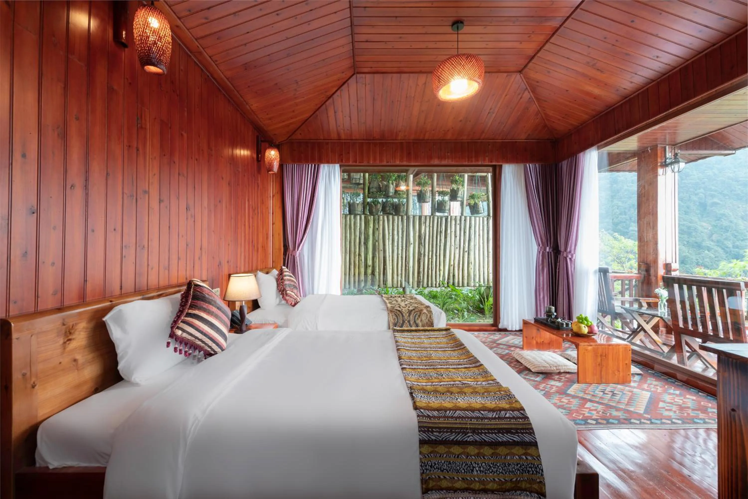 Bed in Heaven Gate O Quy Ho Hotel Sapa