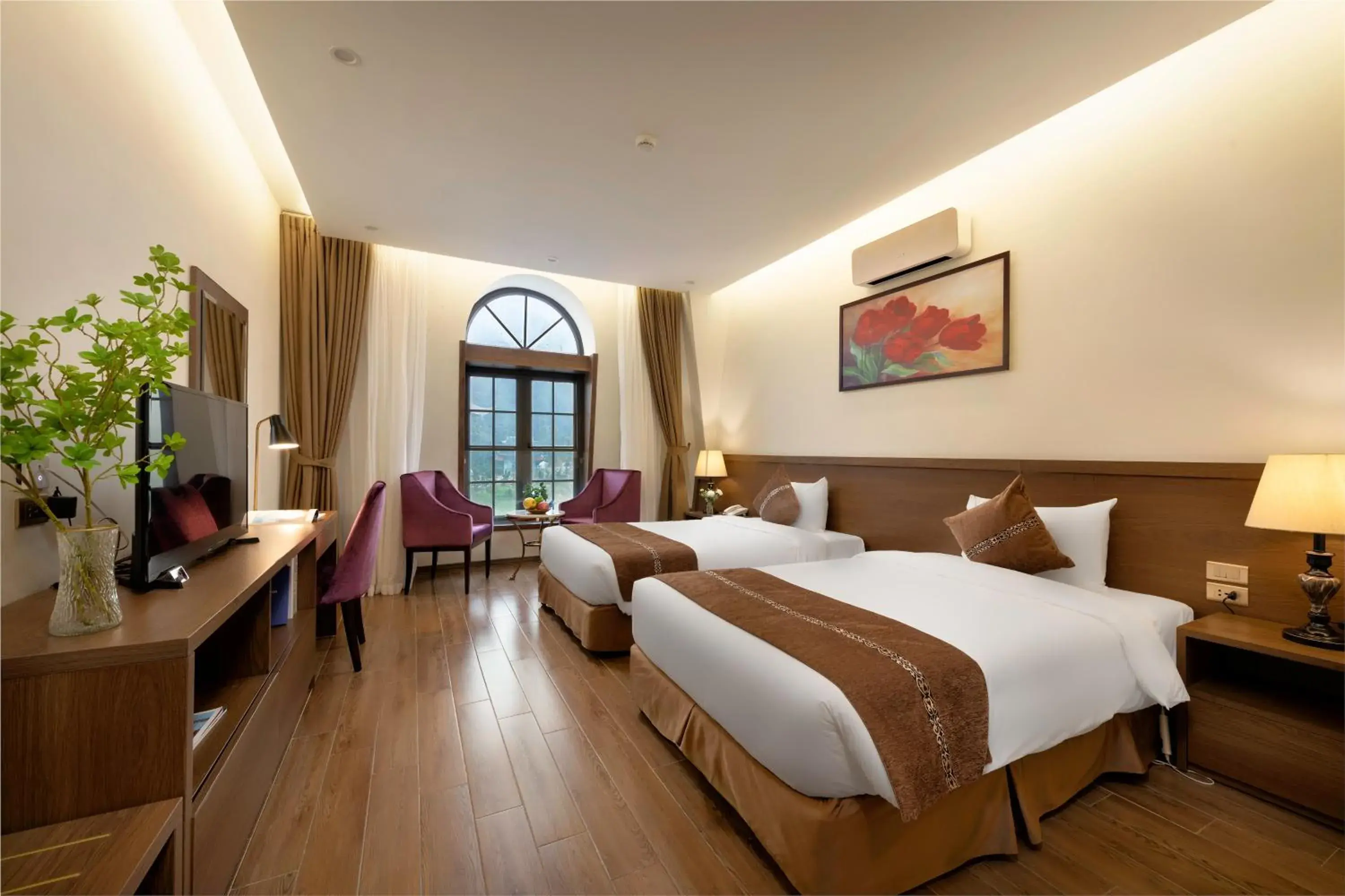 Superior Double or Twin Room with Garden View in Heaven Gate O Quy Ho Hotel Sapa Superior Double or Twin Room with Garden View in Heaven Gate O Quy Ho Hotel Sapa