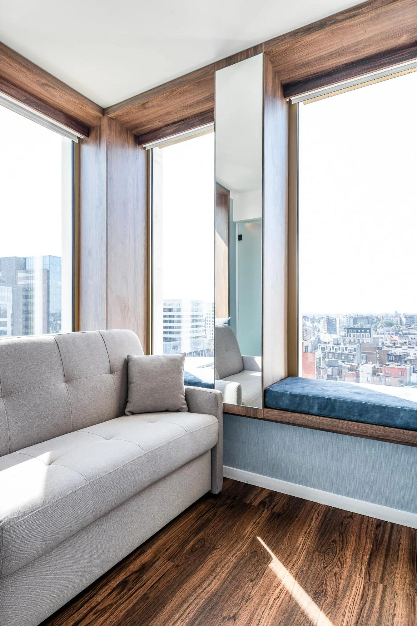 Photo of the whole room in A-STAY Antwerp