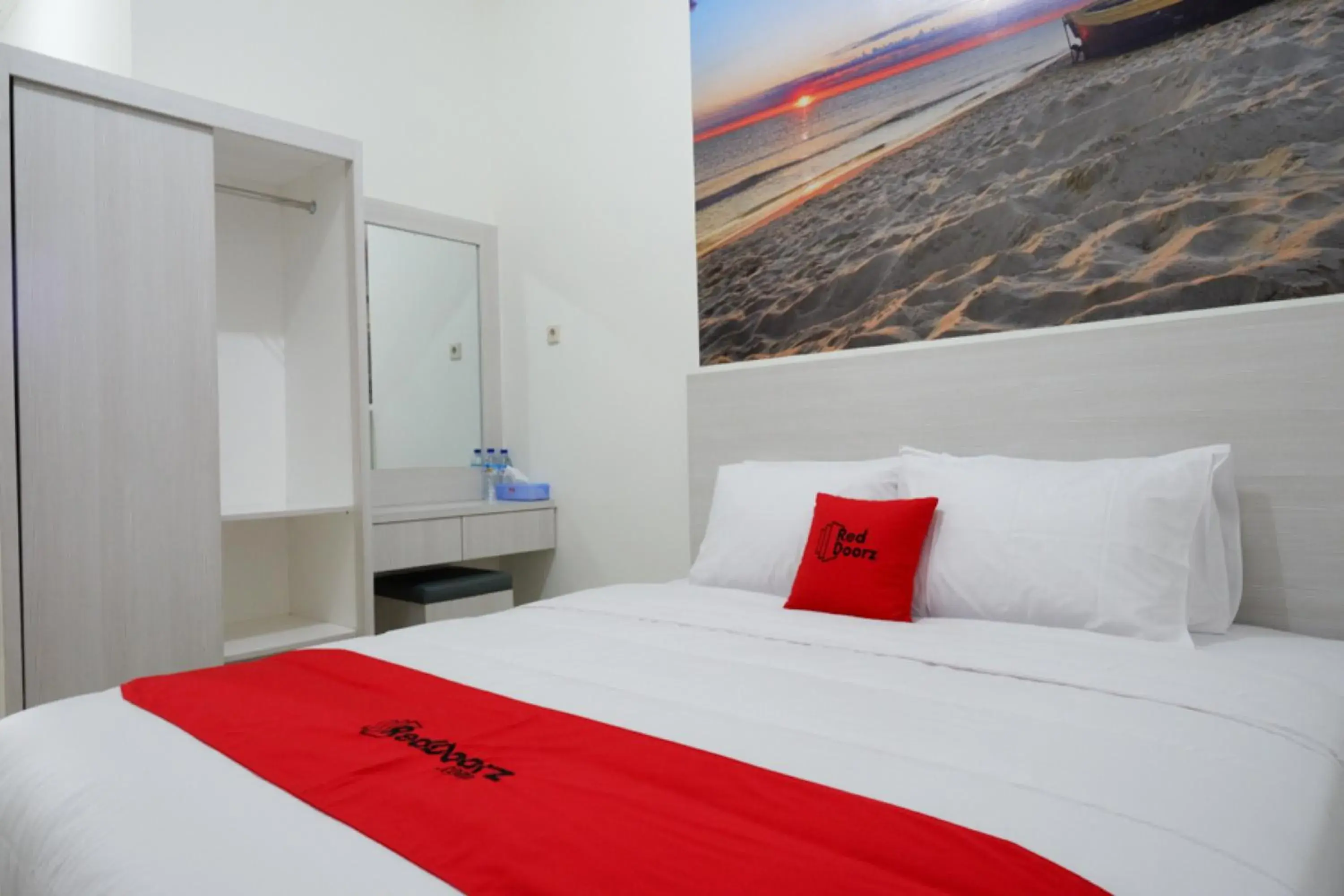 Bedroom, Bed in RedDoorz near Mataram University Bedroom, Bed in RedDoorz near Mataram University