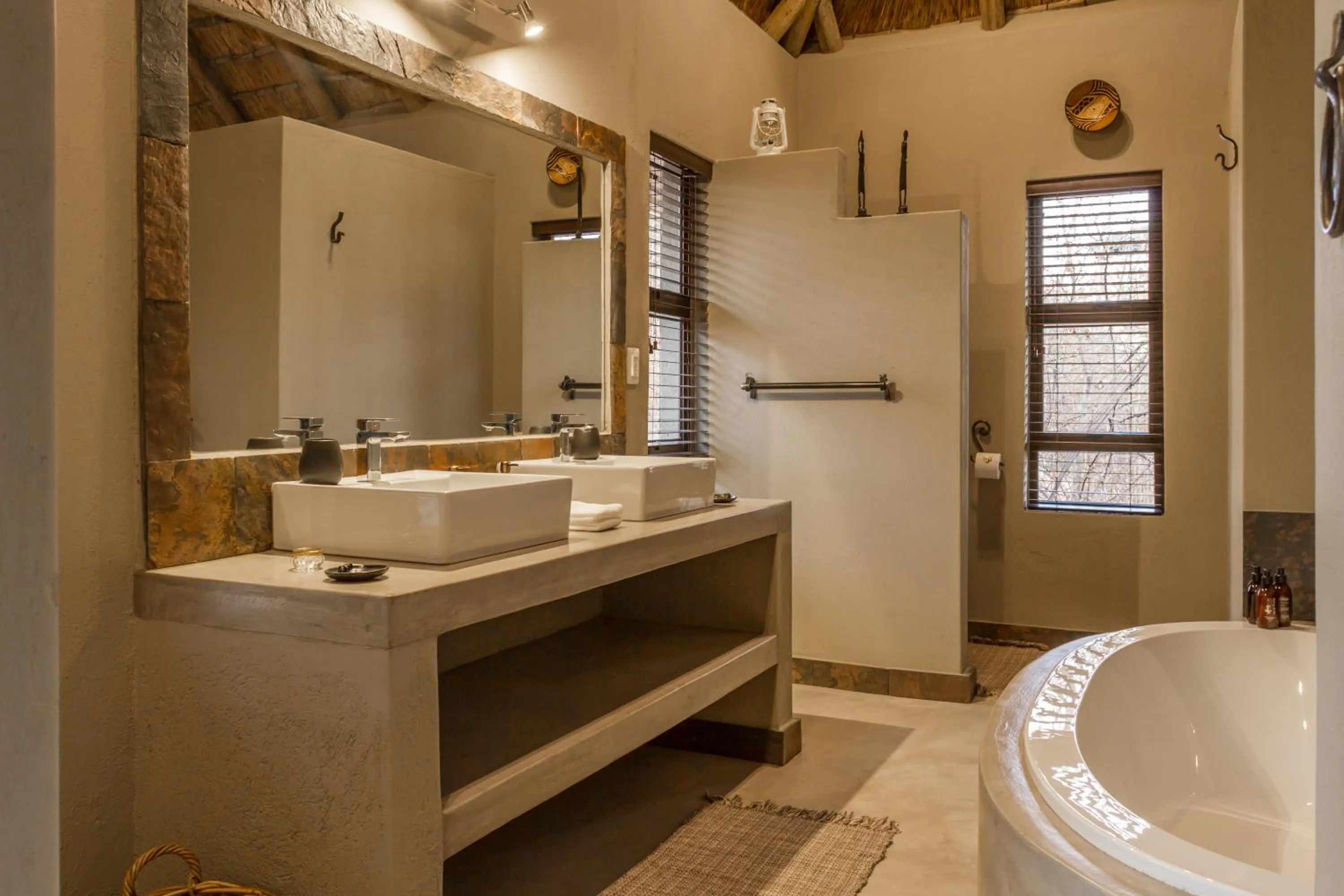 Bathroom in Ukuthula Bush Lodge