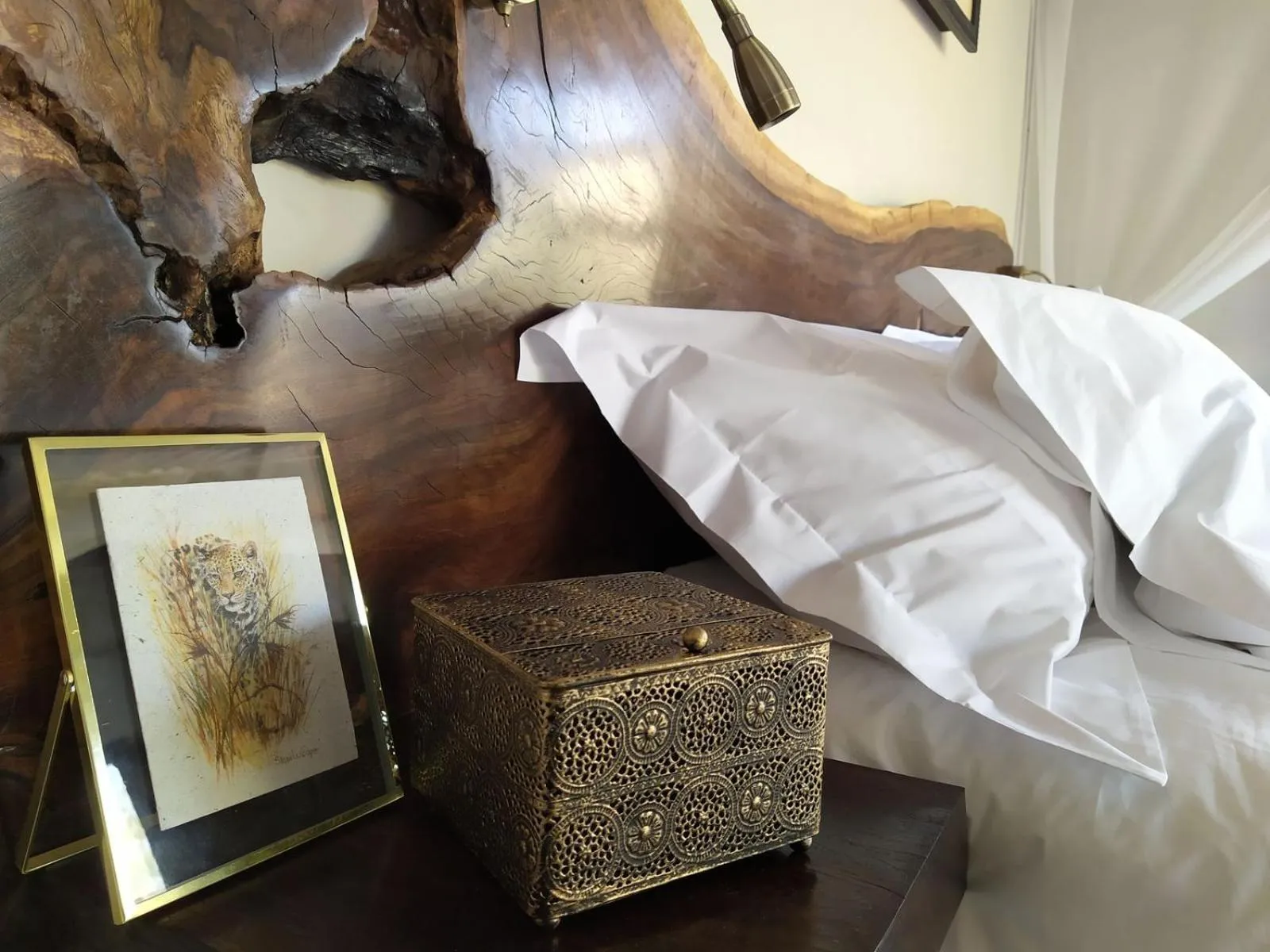 Decorative detail, Bed in Ukuthula Bush Lodge