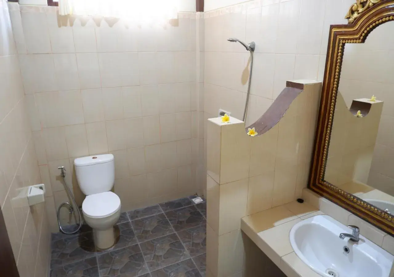 Bathroom in Danasari Homestay