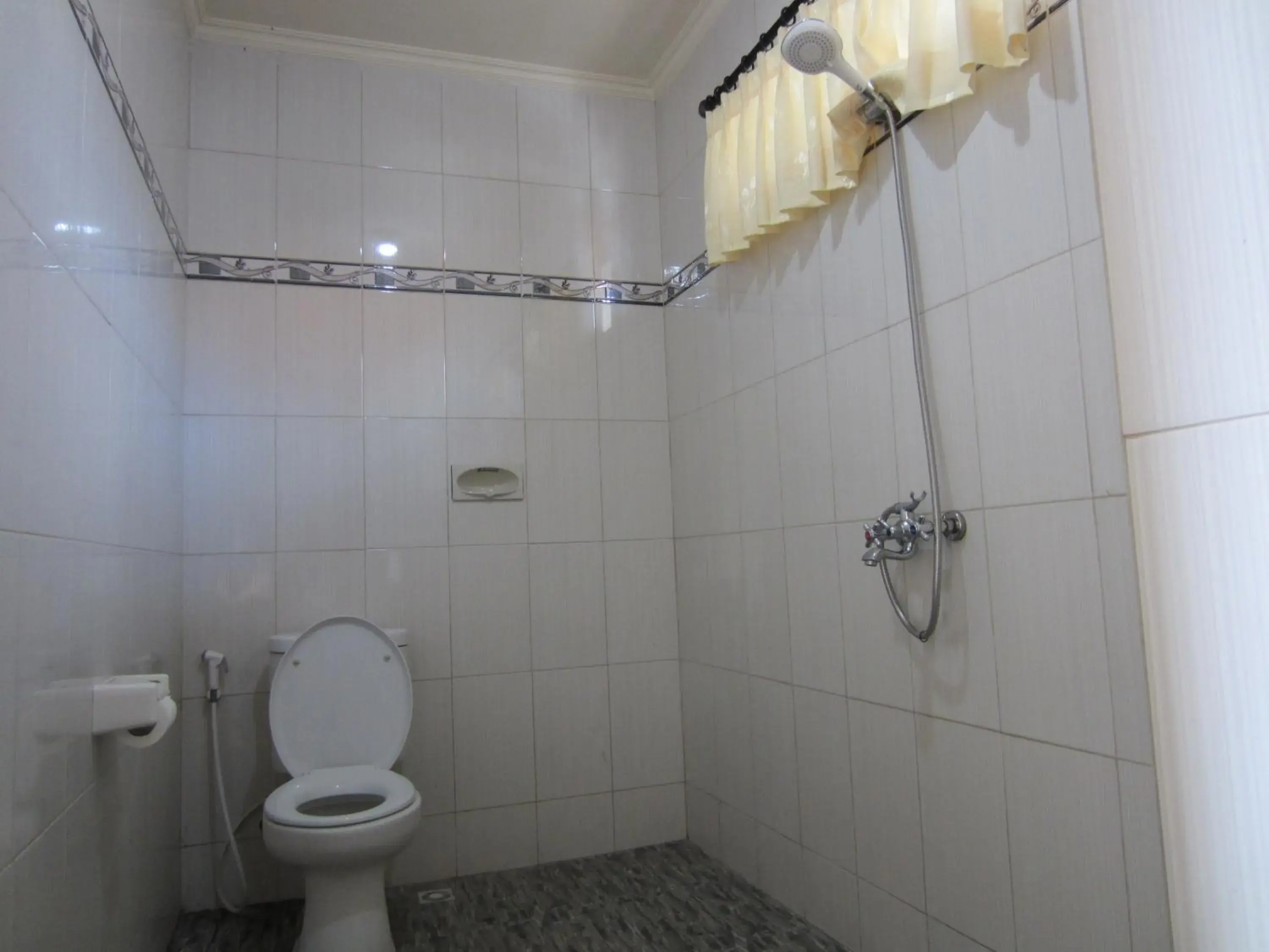 Bathroom in Danasari Homestay