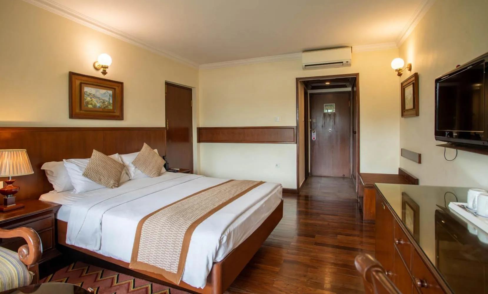 Bed in Fish Tail Lodge