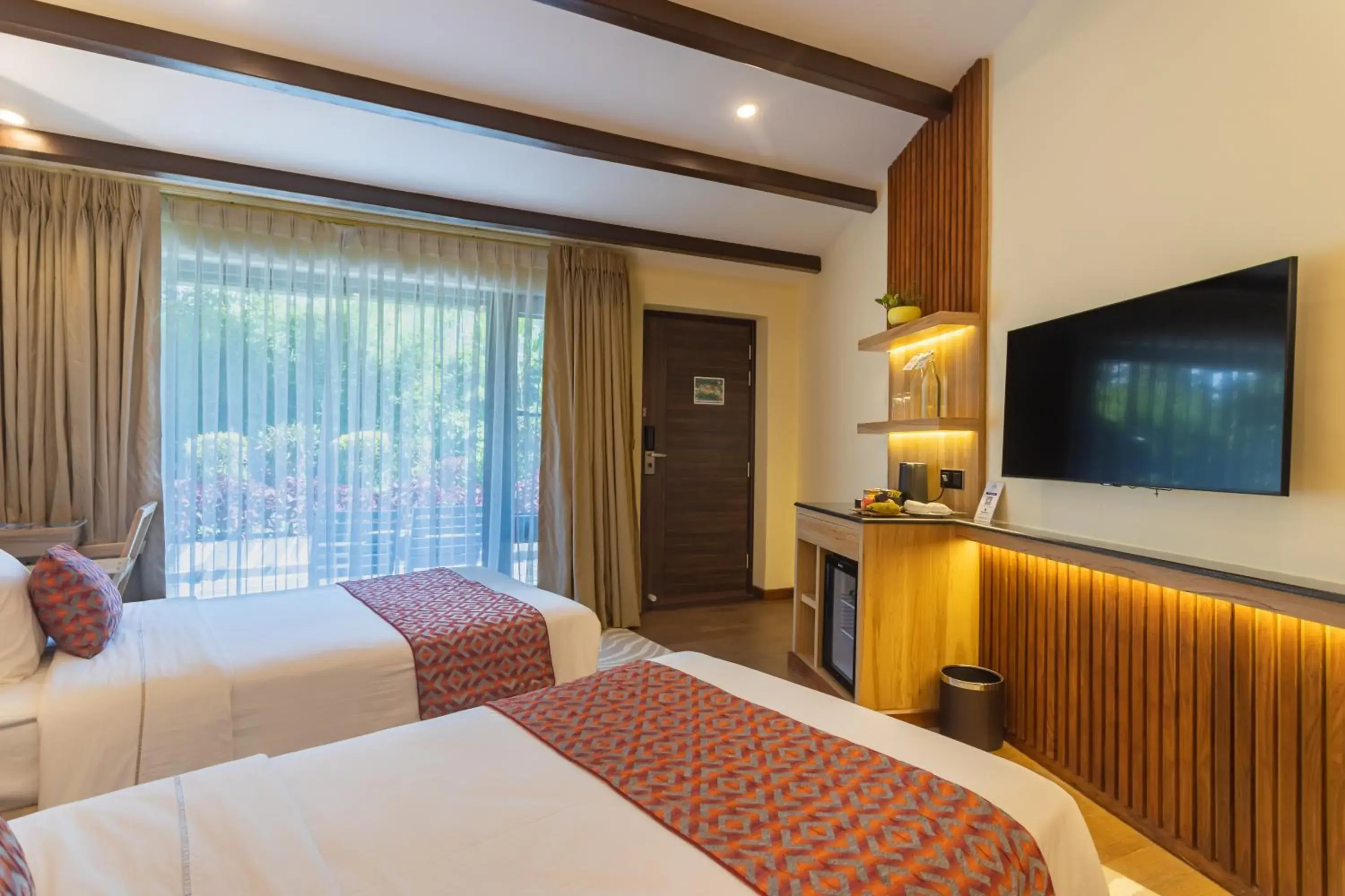 Photo of the whole room, Bed in Fish Tail Lodge Photo of the whole room, Bed in Fish Tail Lodge