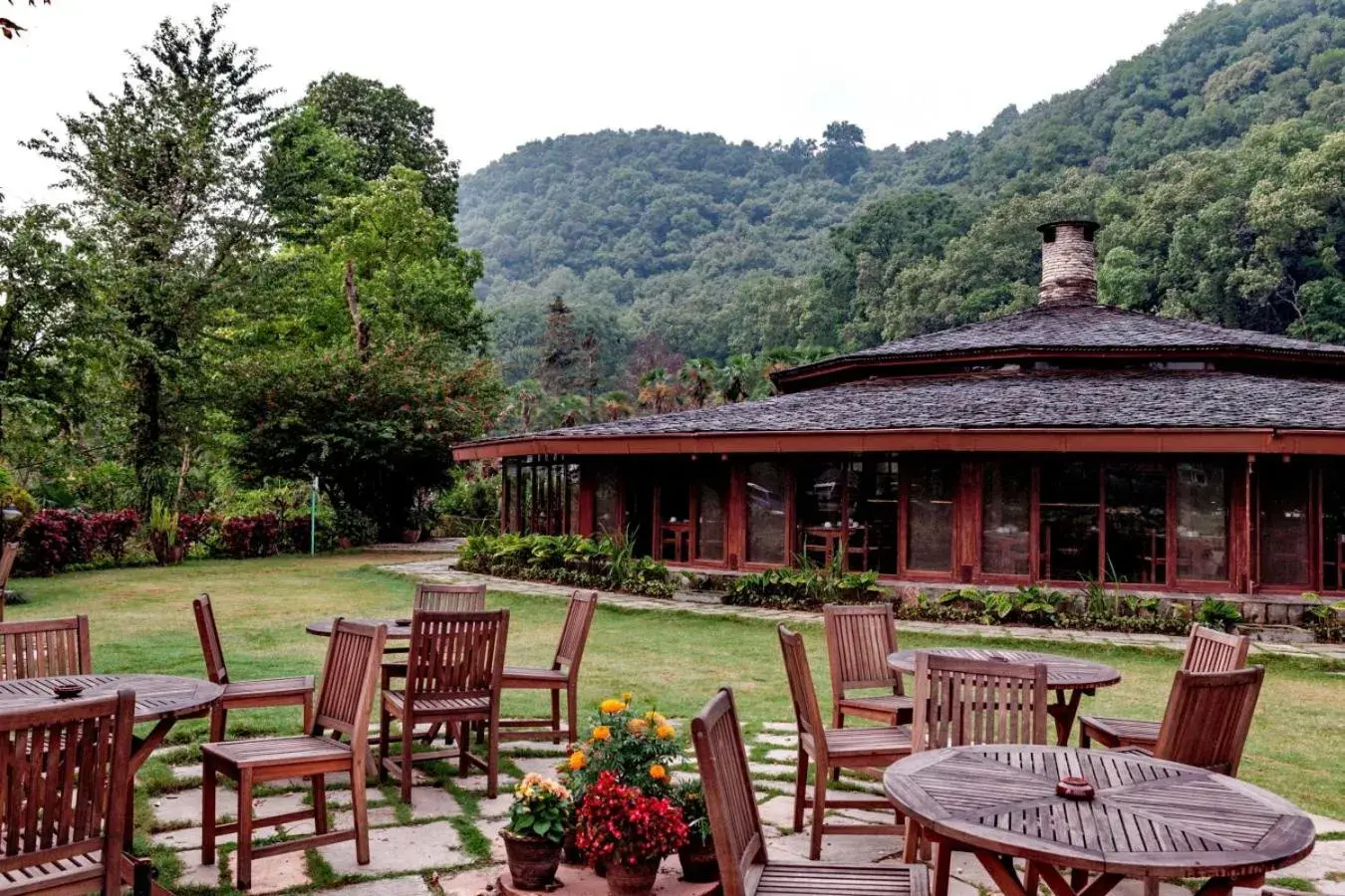 Restaurant/places to eat in Fish Tail Lodge Restaurant/places to eat in Fish Tail Lodge