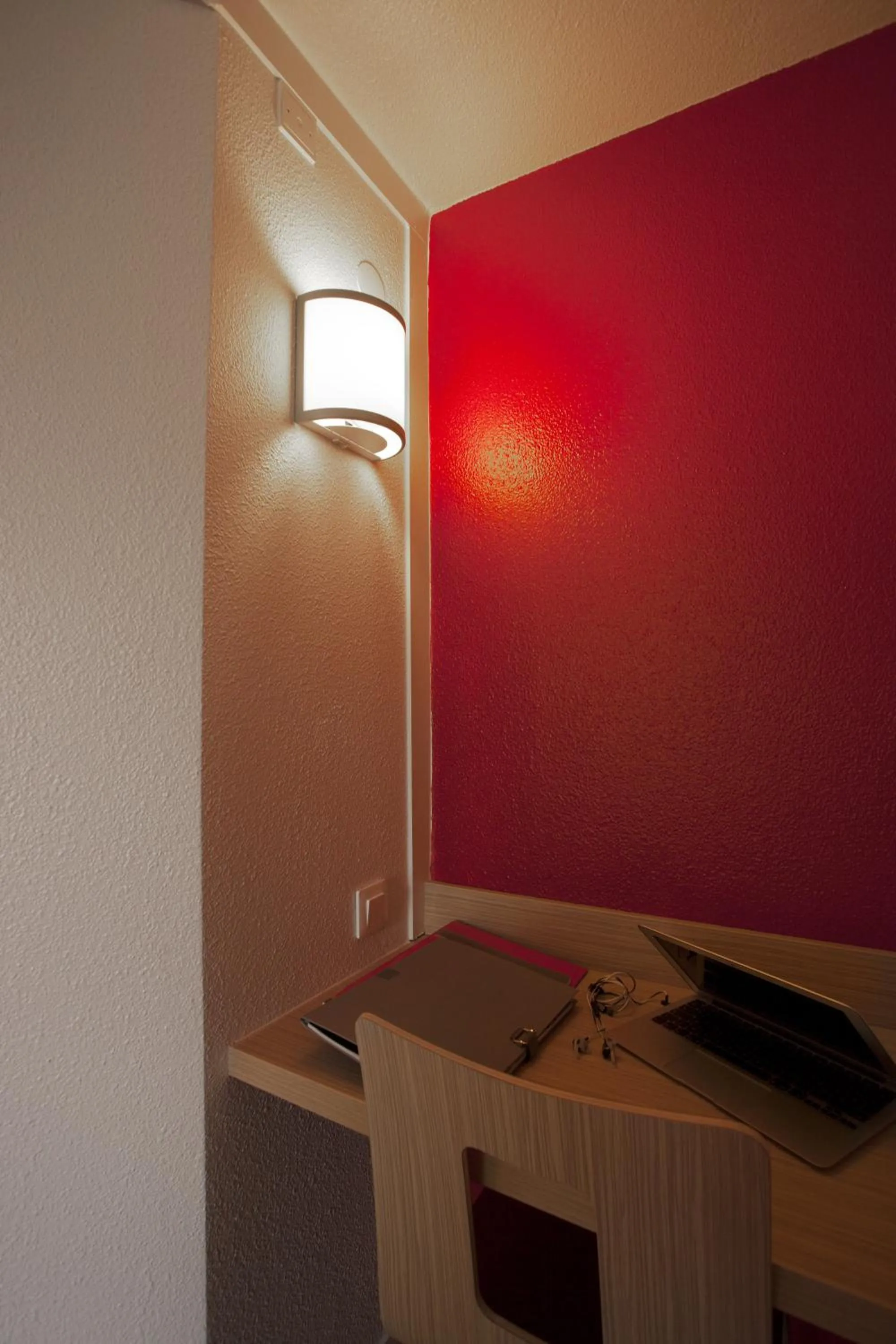 Decorative detail in Premiere Classe Orange