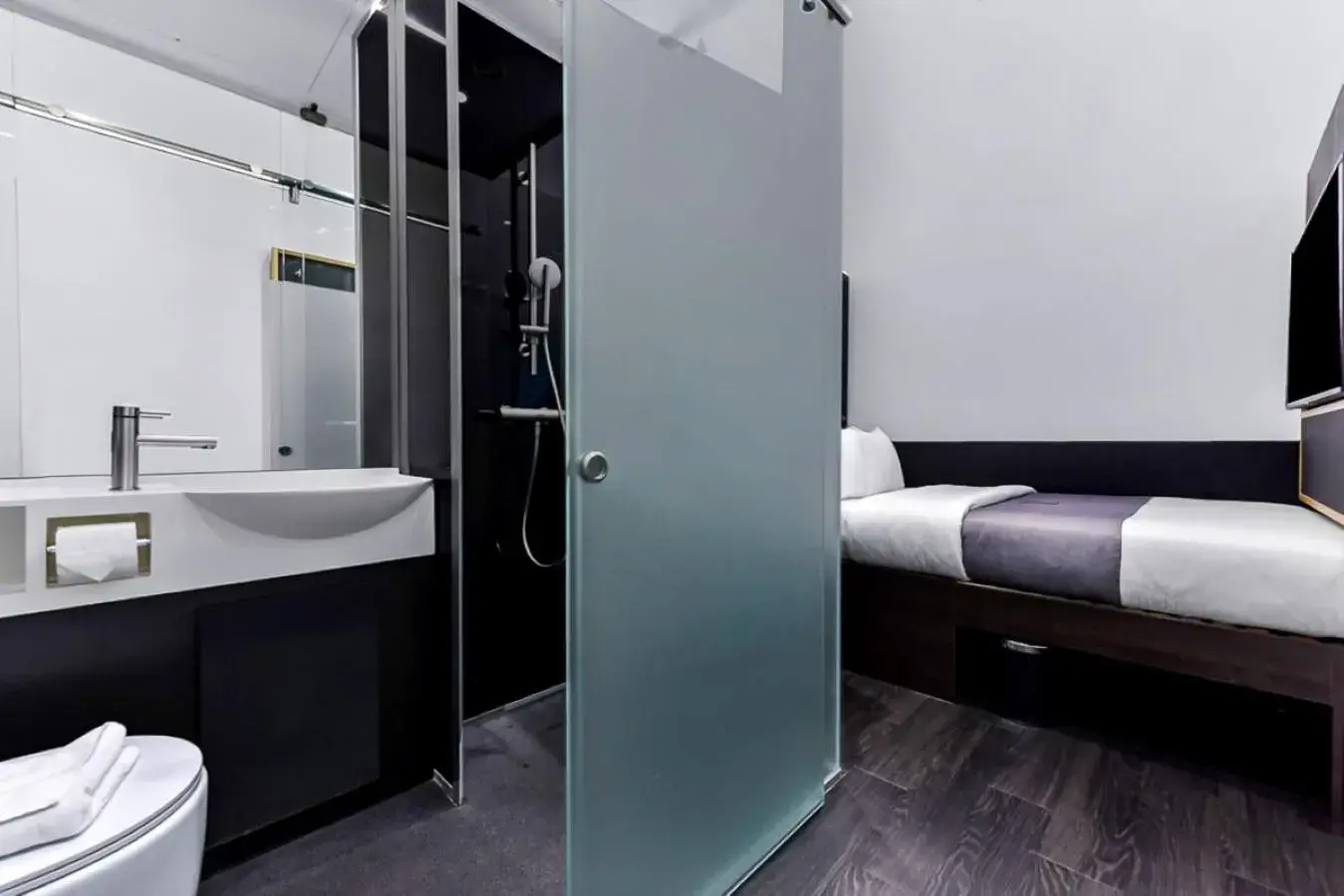 Z Inside Double (without a window) in The Z Hotel Holborn Z Inside Double (without a window) in The Z Hotel Holborn