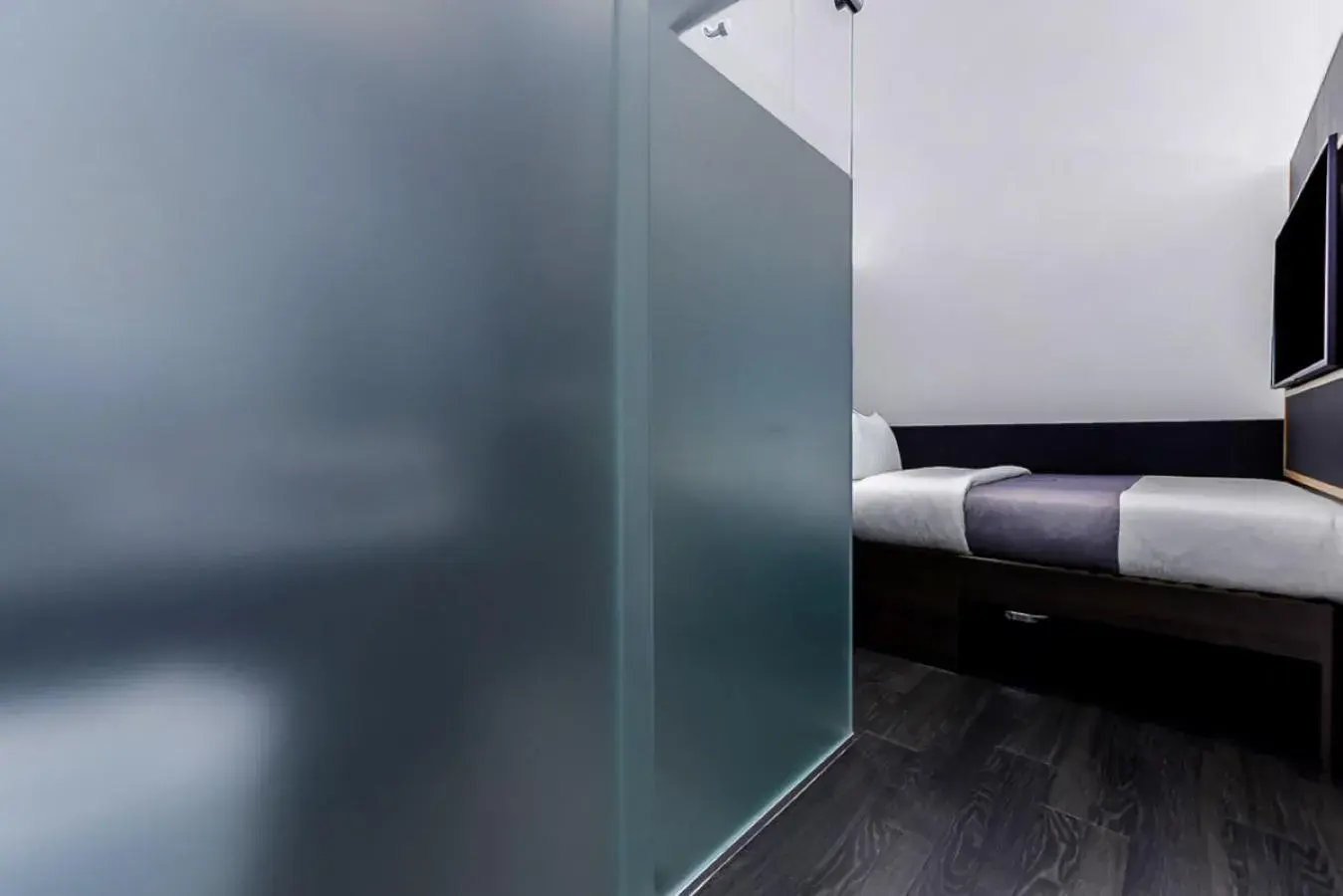 Bedroom, Bed in The Z Hotel Holborn Bedroom, Bed in The Z Hotel Holborn