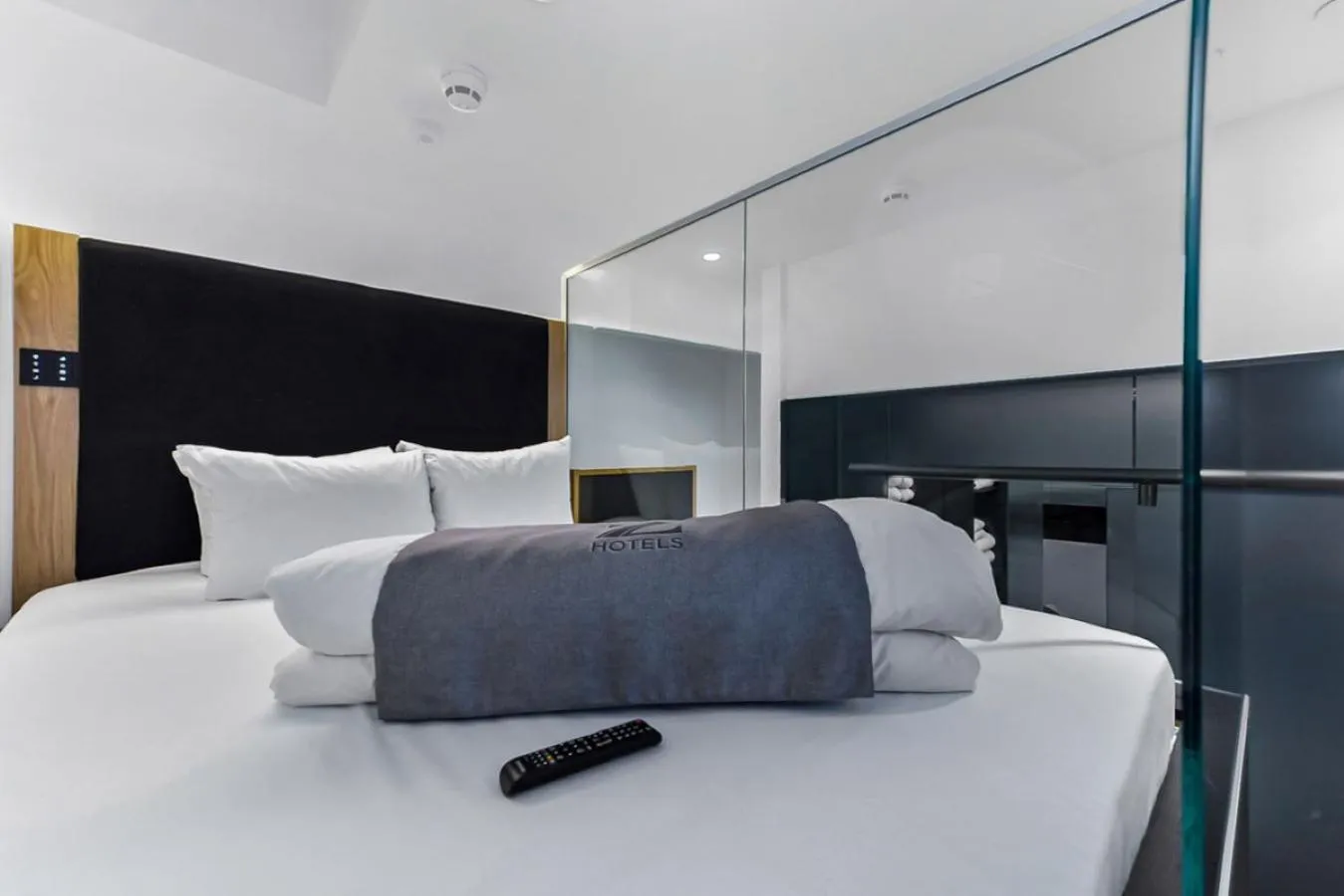 Bed in The Z Hotel Holborn