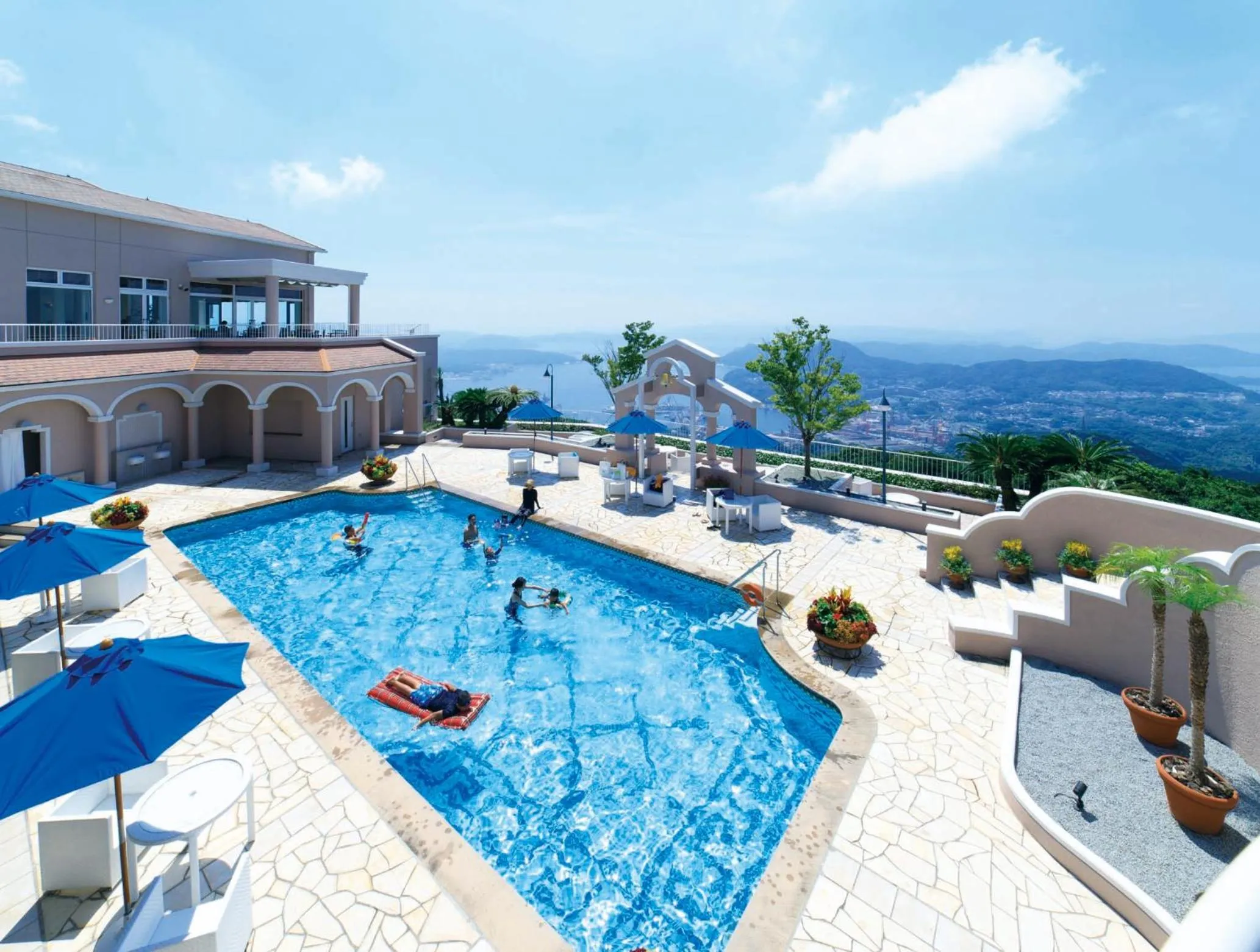 Day in Yumihari-no-Oka Hotel