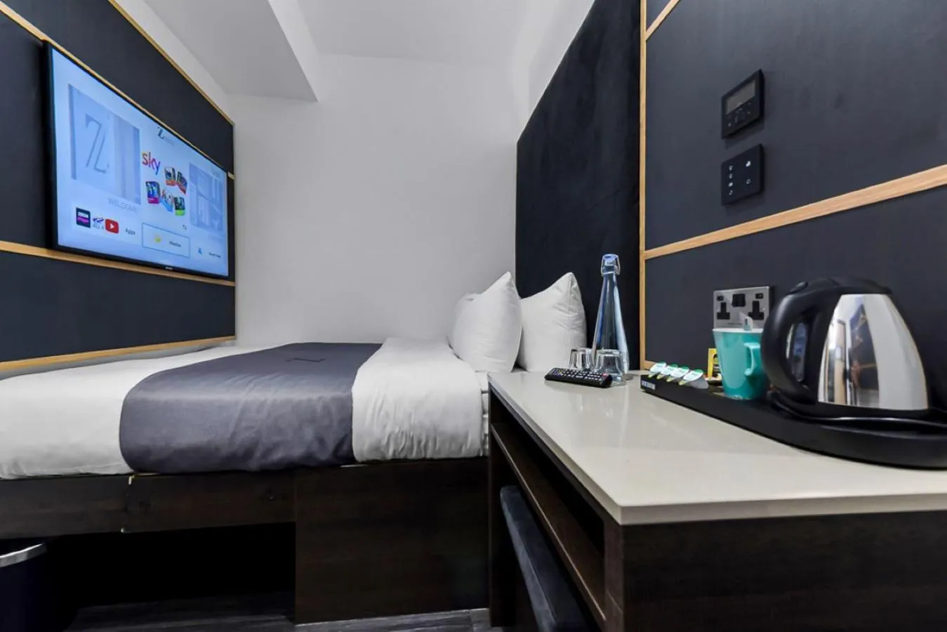 Bedroom, Bed in The Z Hotel Trafalgar