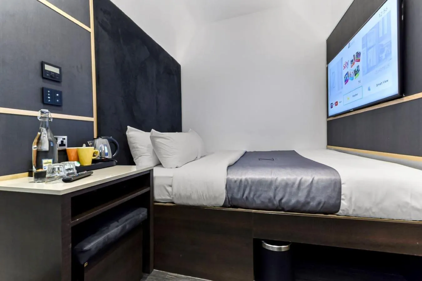 Bedroom, Bed in The Z Hotel Trafalgar