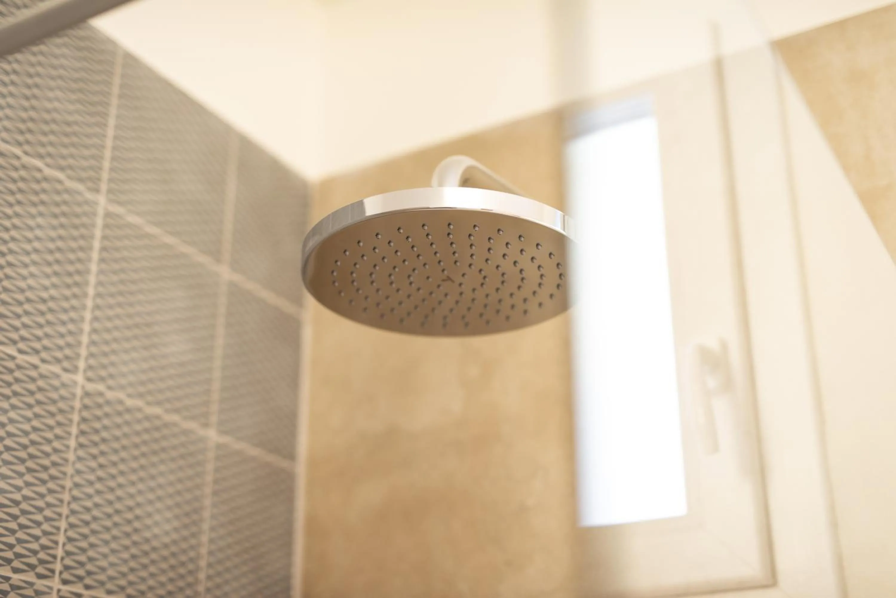 Shower in BEIGE ET BLE' GuestHouse