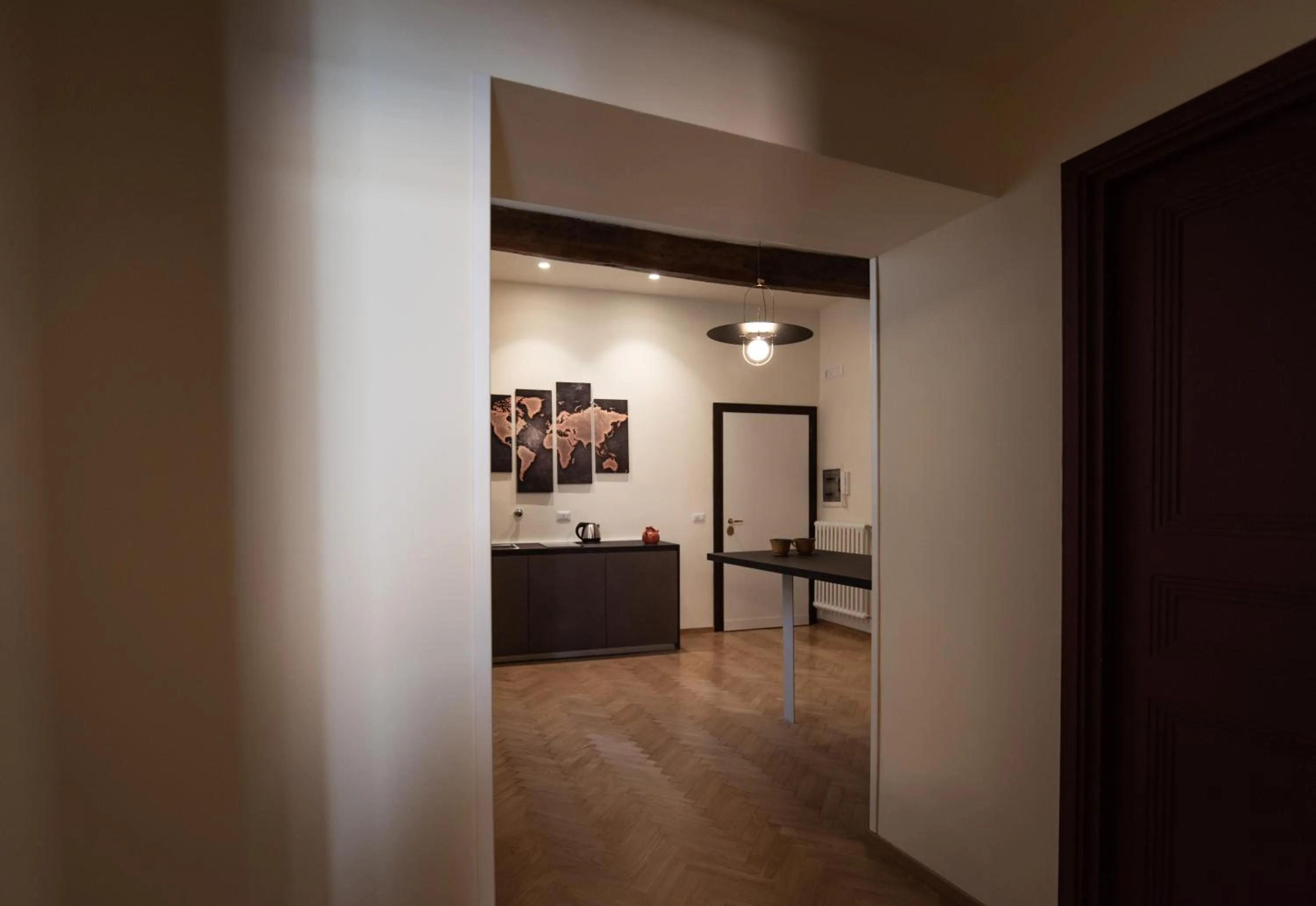 Communal lounge/ TV room in BEIGE ET BLE' GuestHouse