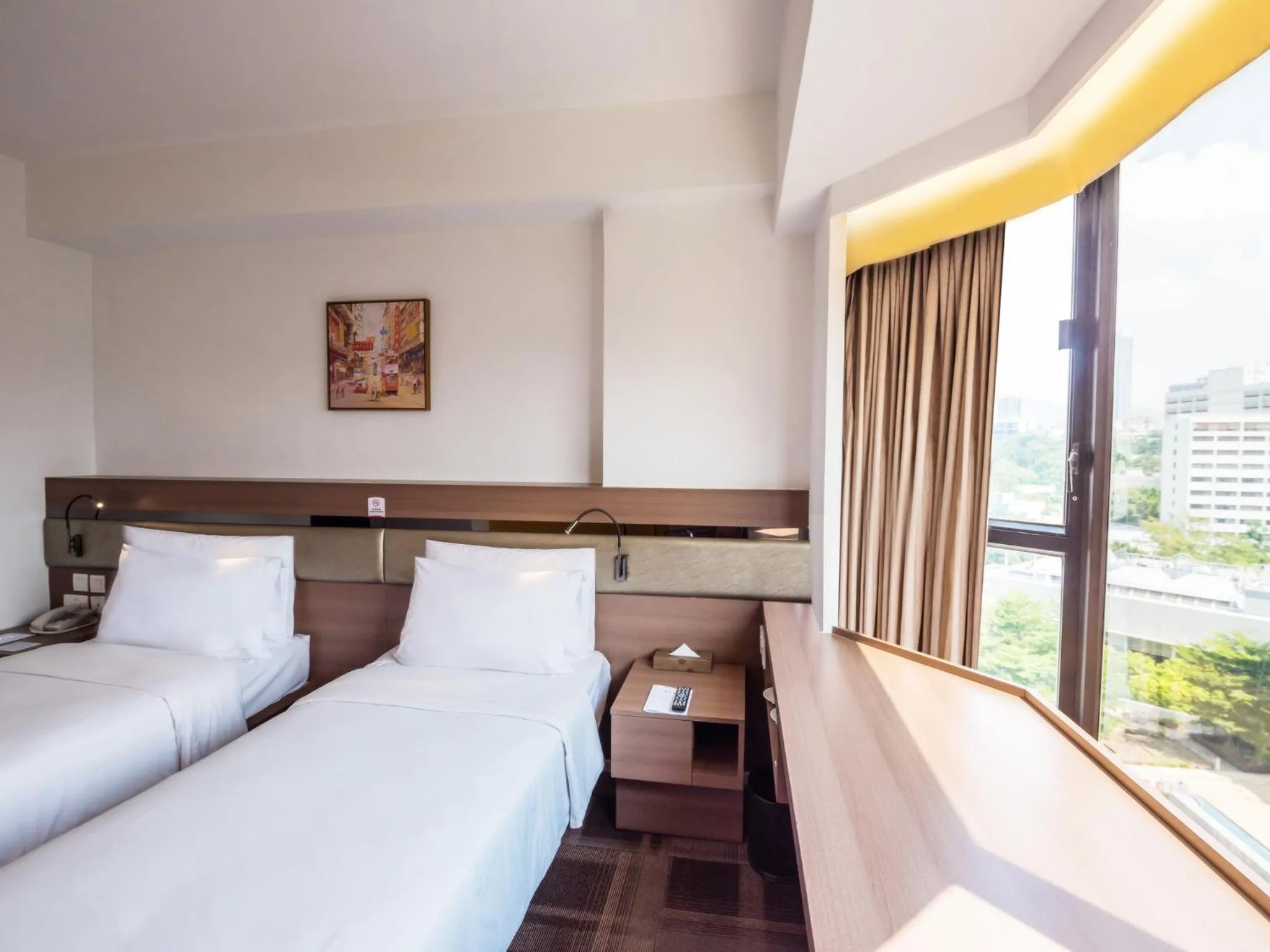 View (from property/room), Bed in Travelodge Kowloon