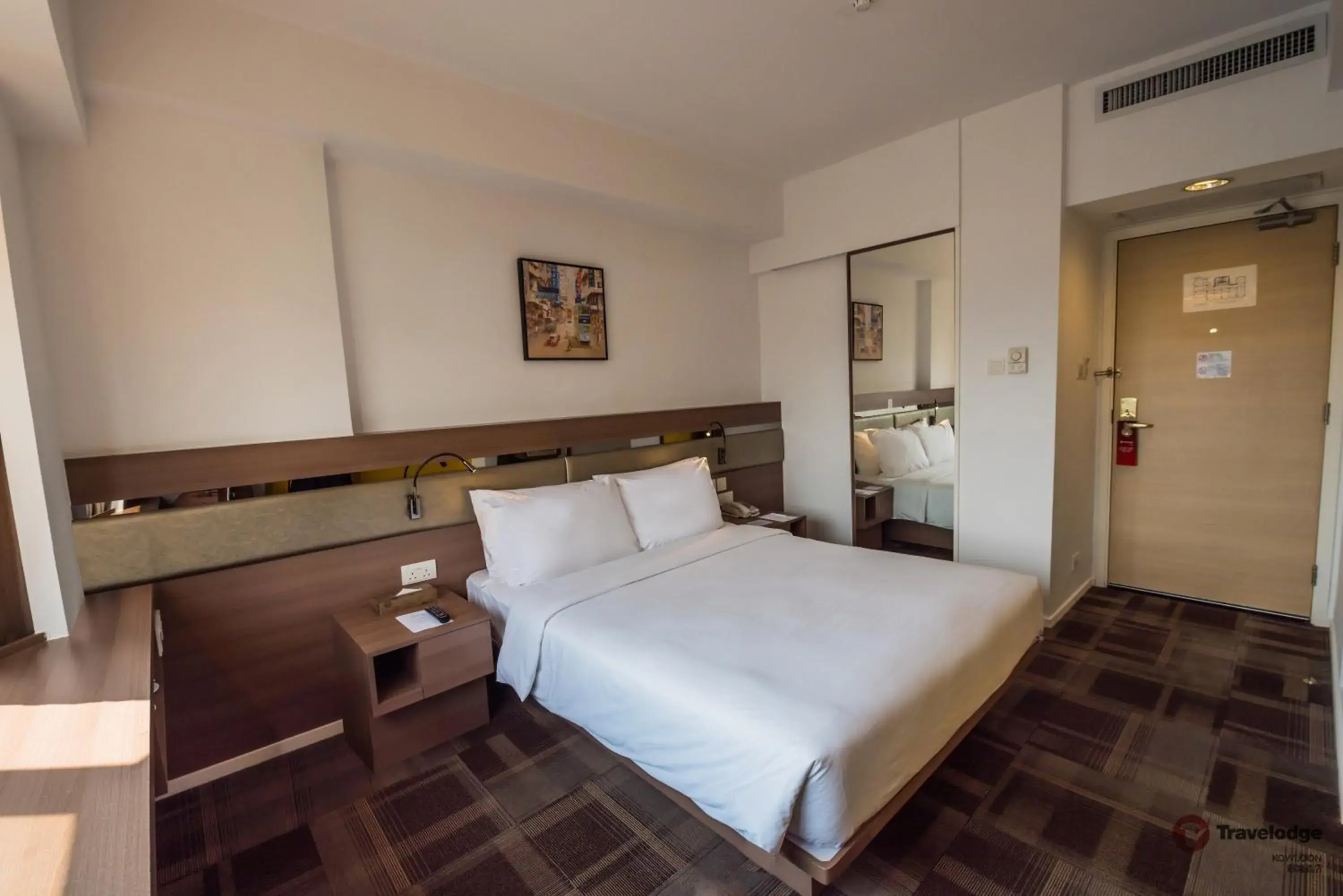 Bedroom, Bed in Travelodge Kowloon Bedroom, Bed in Travelodge Kowloon