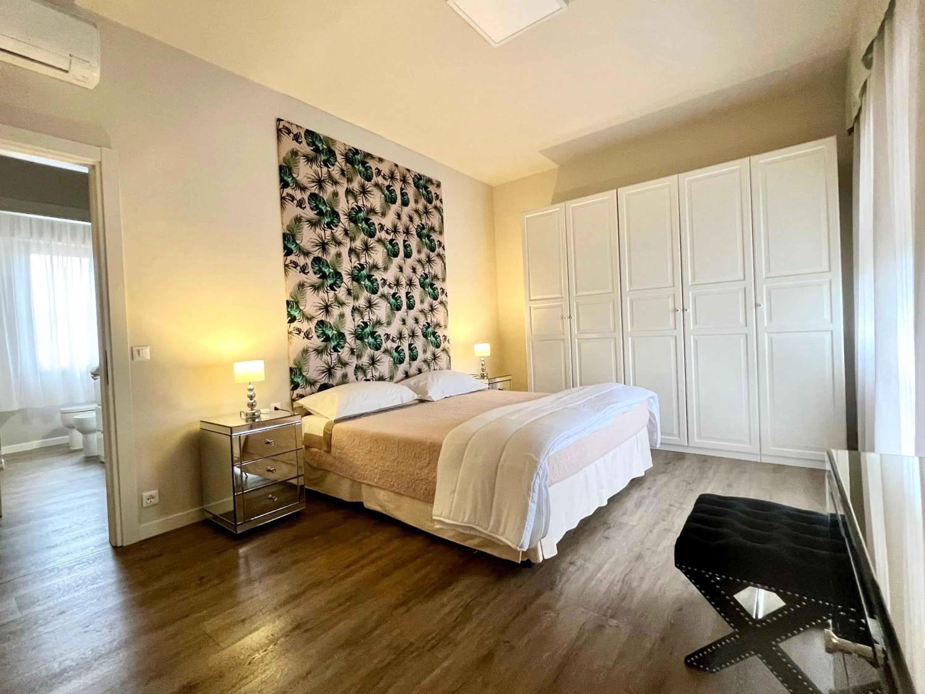 Bed in Villa Allende in Forte dei Marmi