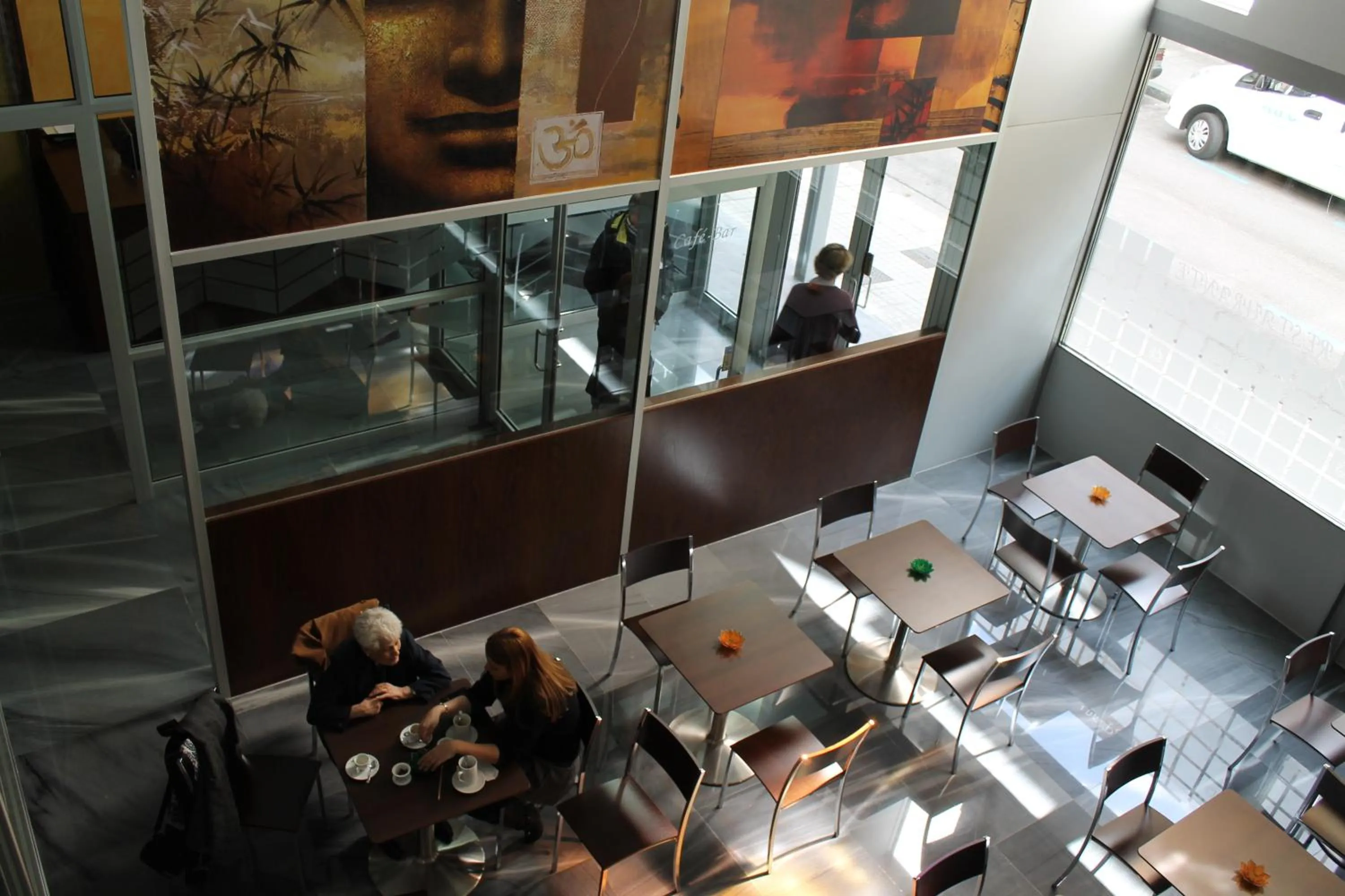 Restaurant/places to eat in Hostal Nirvana