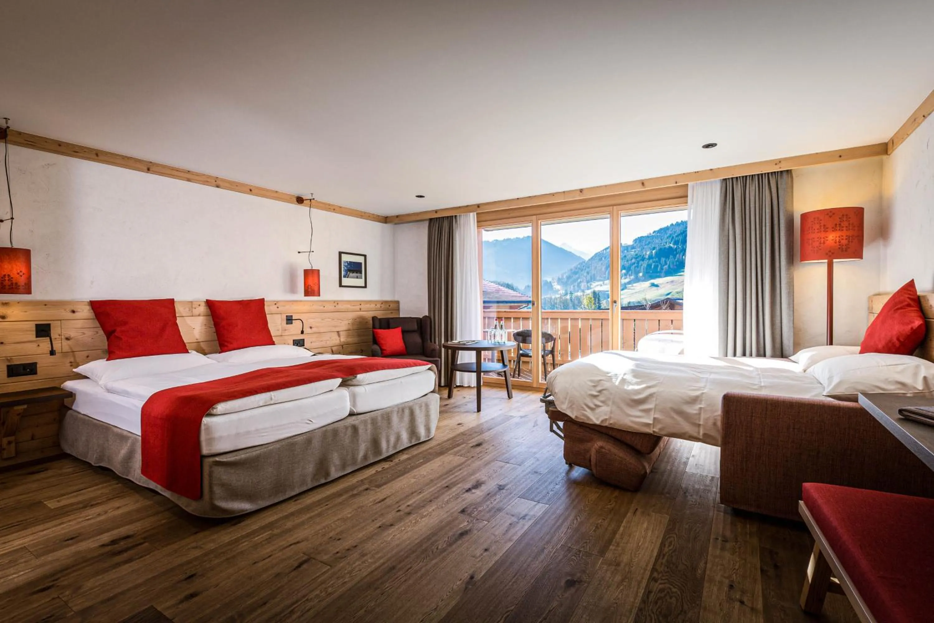 Photo of the whole room, Bed in Hotel Spitzhorn Superieur