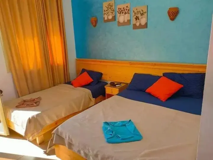 Triple Room with Sea View in Dahab Beach Lodge Triple Room with Sea View in Dahab Beach Lodge